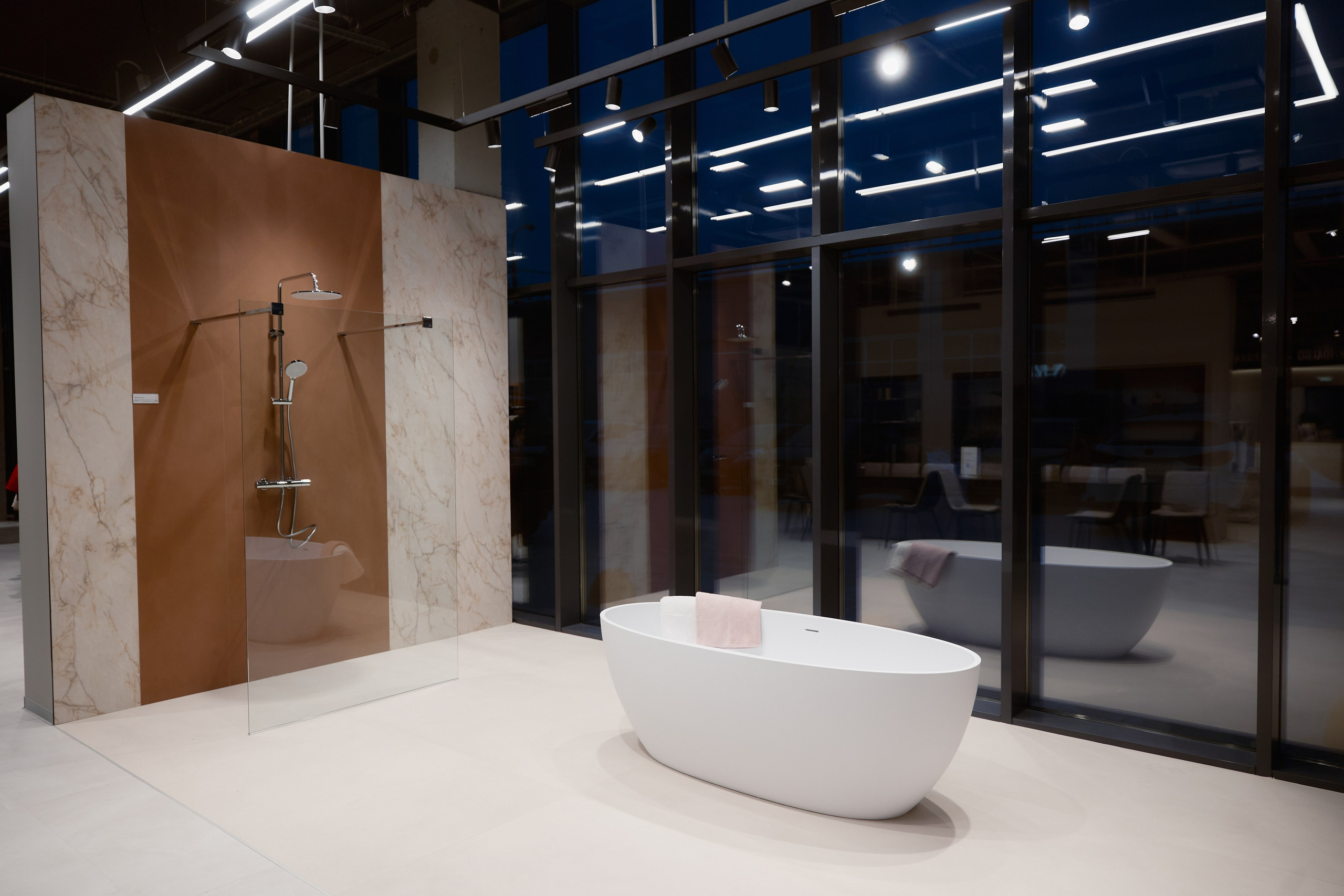 X15 Showroom. ФОТОГРАФ НА МЕРОПРИЯТИЕ ОТ СОЛЬ МЕДИА PRODUCTION