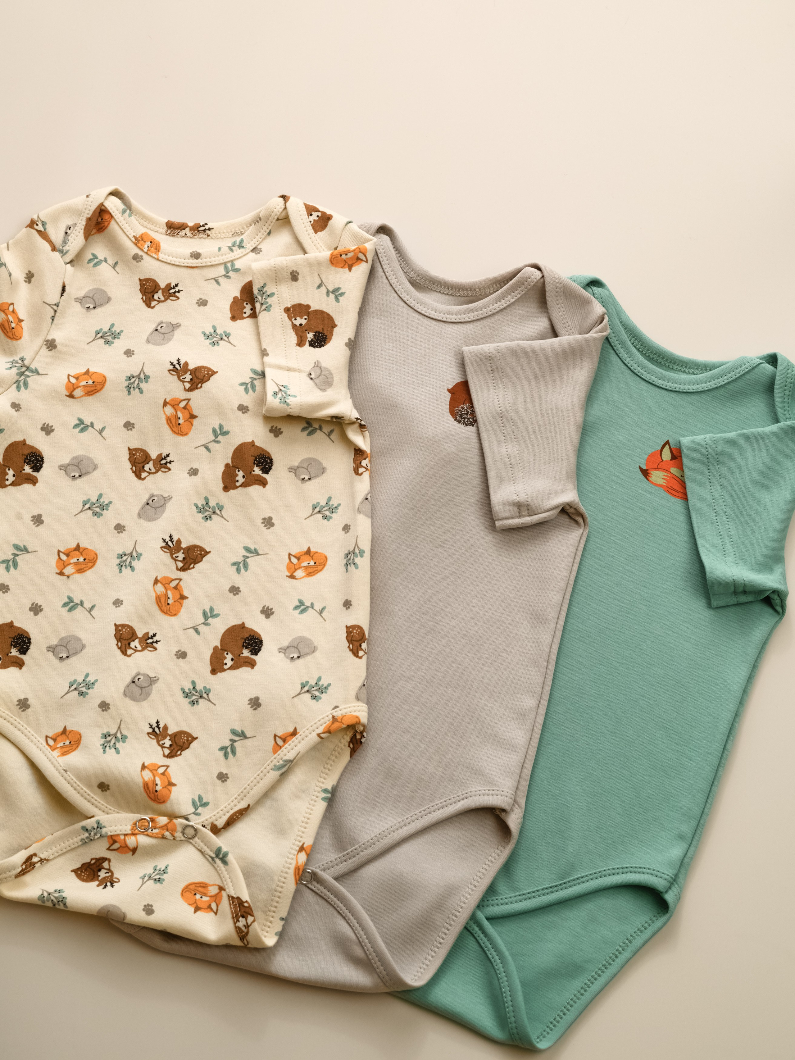 Одежда для детей. Предметный фотограф, инфографика и видео в Санкт-Петербурге