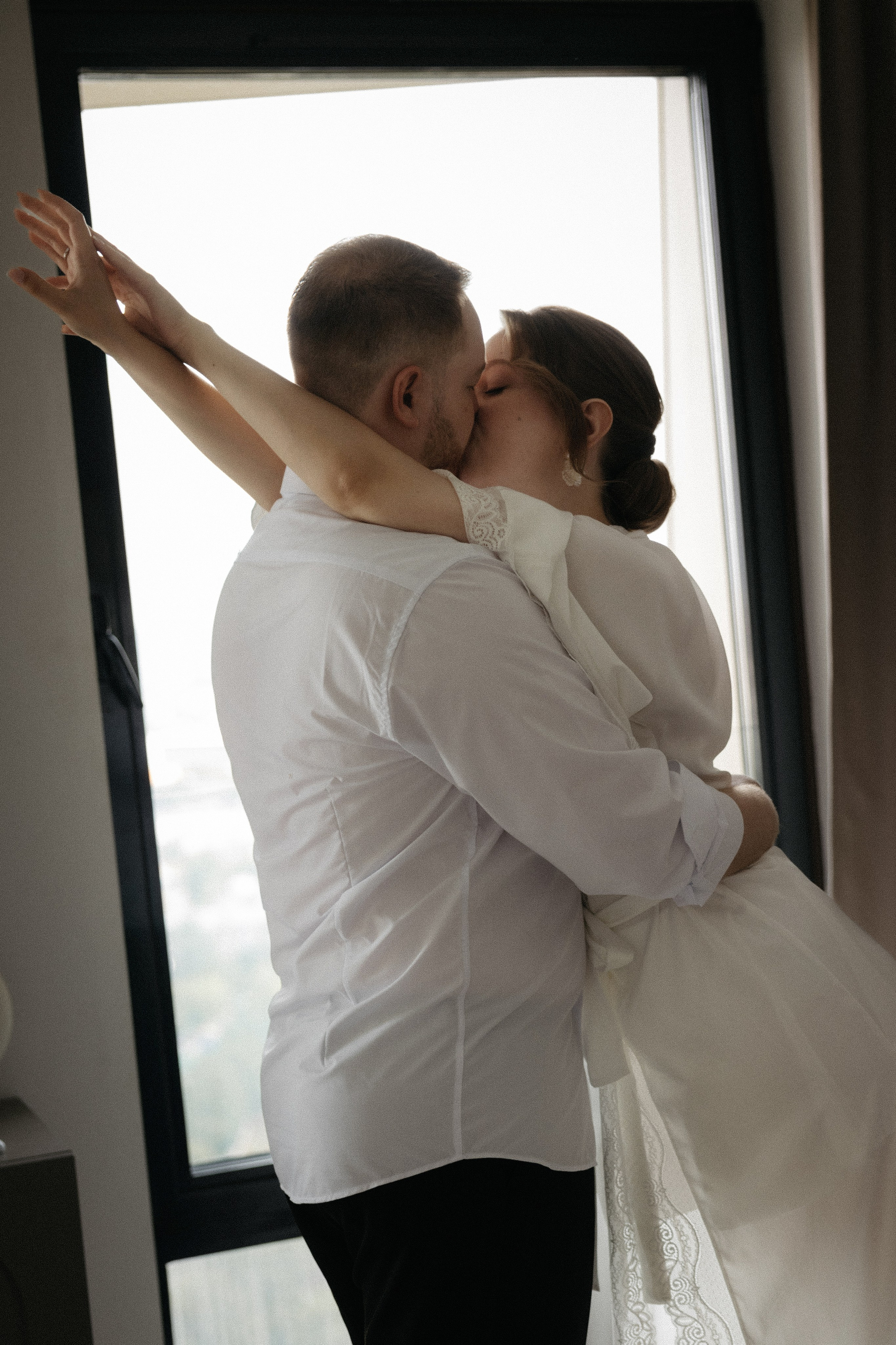 Утро невесты и свадебная фотосессия на теплоходе по Москве-реке