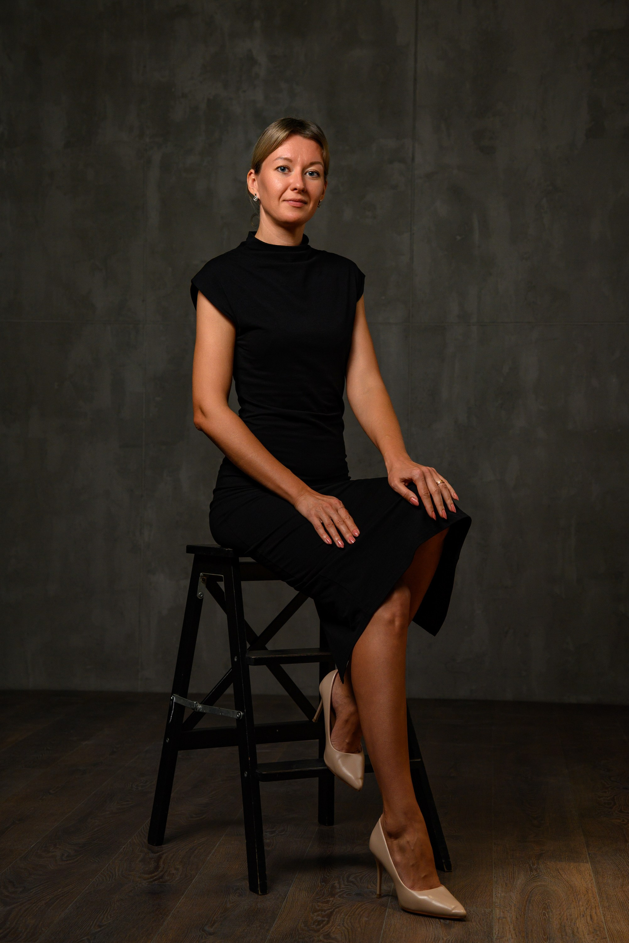 Деловая групповая фотосессия. Компания и фотошкола по созданию контента в Москве