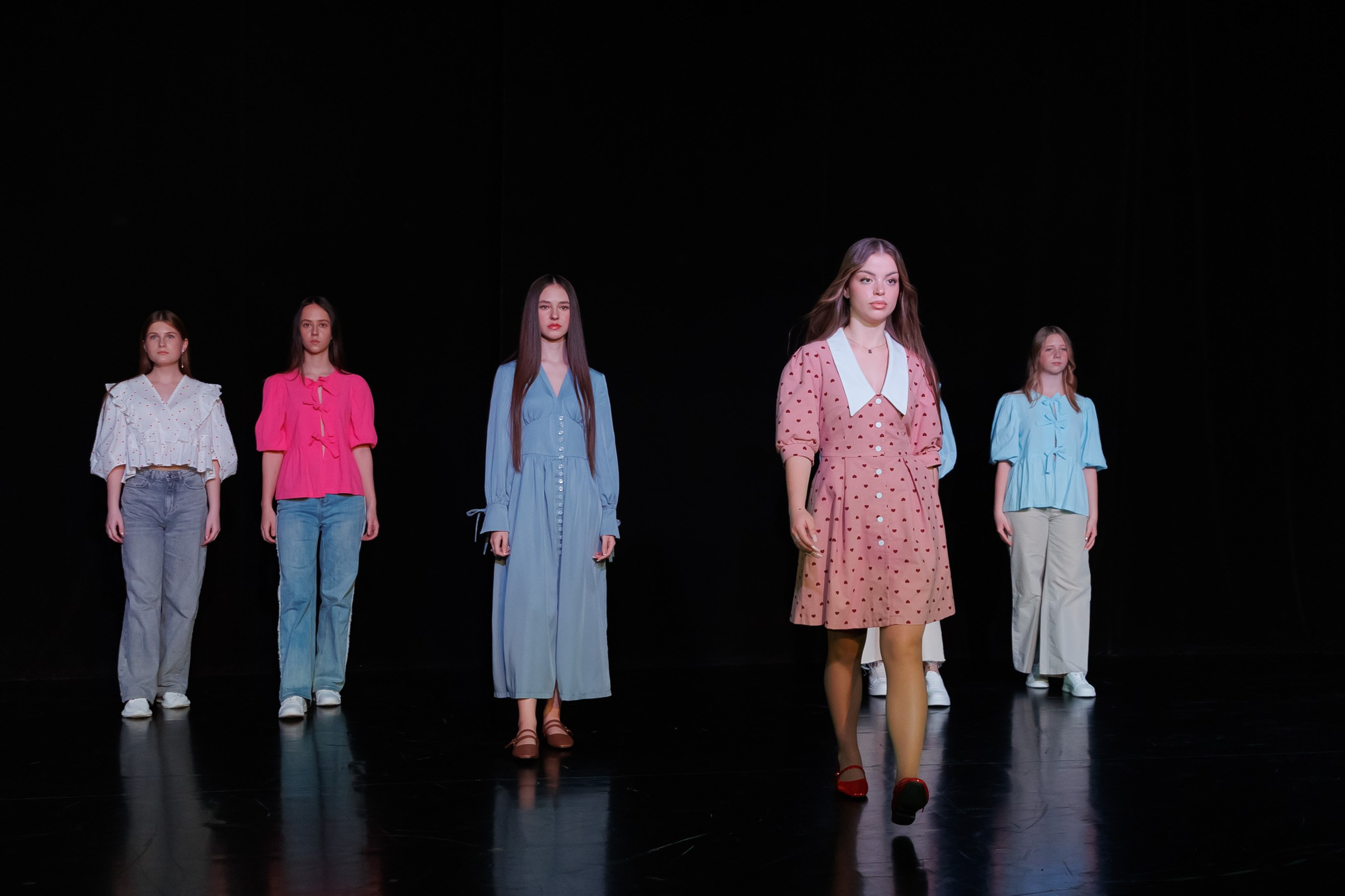 Показ коллекций Новосибирских дизайнеров для Fly Production. Фотограф Новосибирск — Наталья Гресь