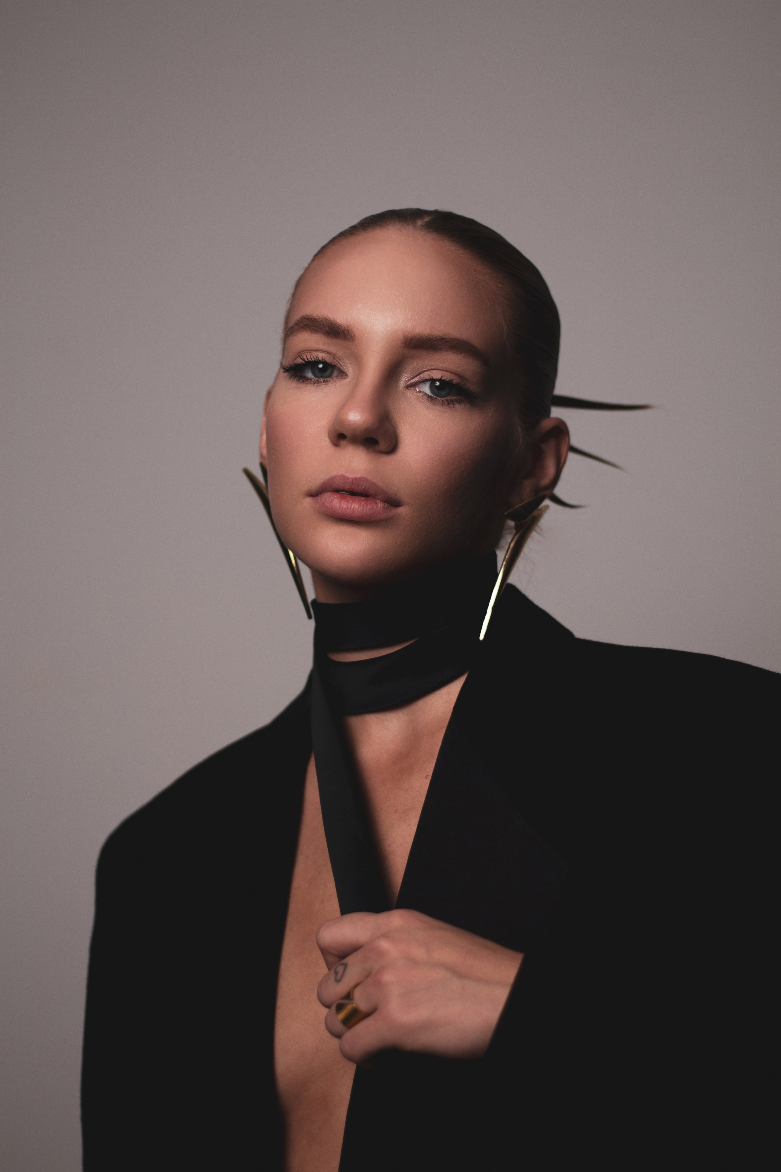 Портретная съемка — Яника. Портретный фотограф в Орле. Готовые фото за 3 дня! Помощь в позировании. Советы по организации