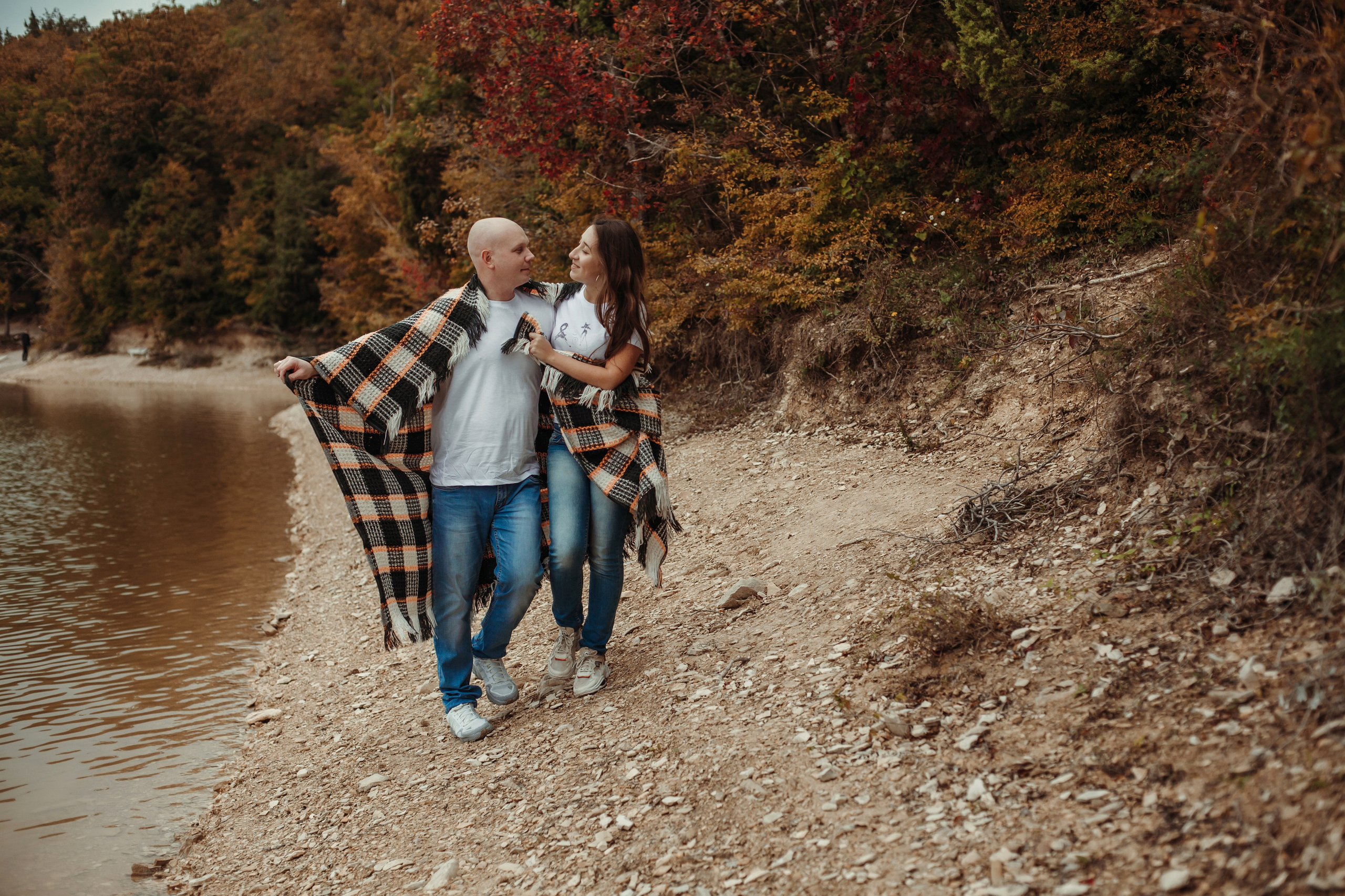 На озере. Фотограф Новороссийск