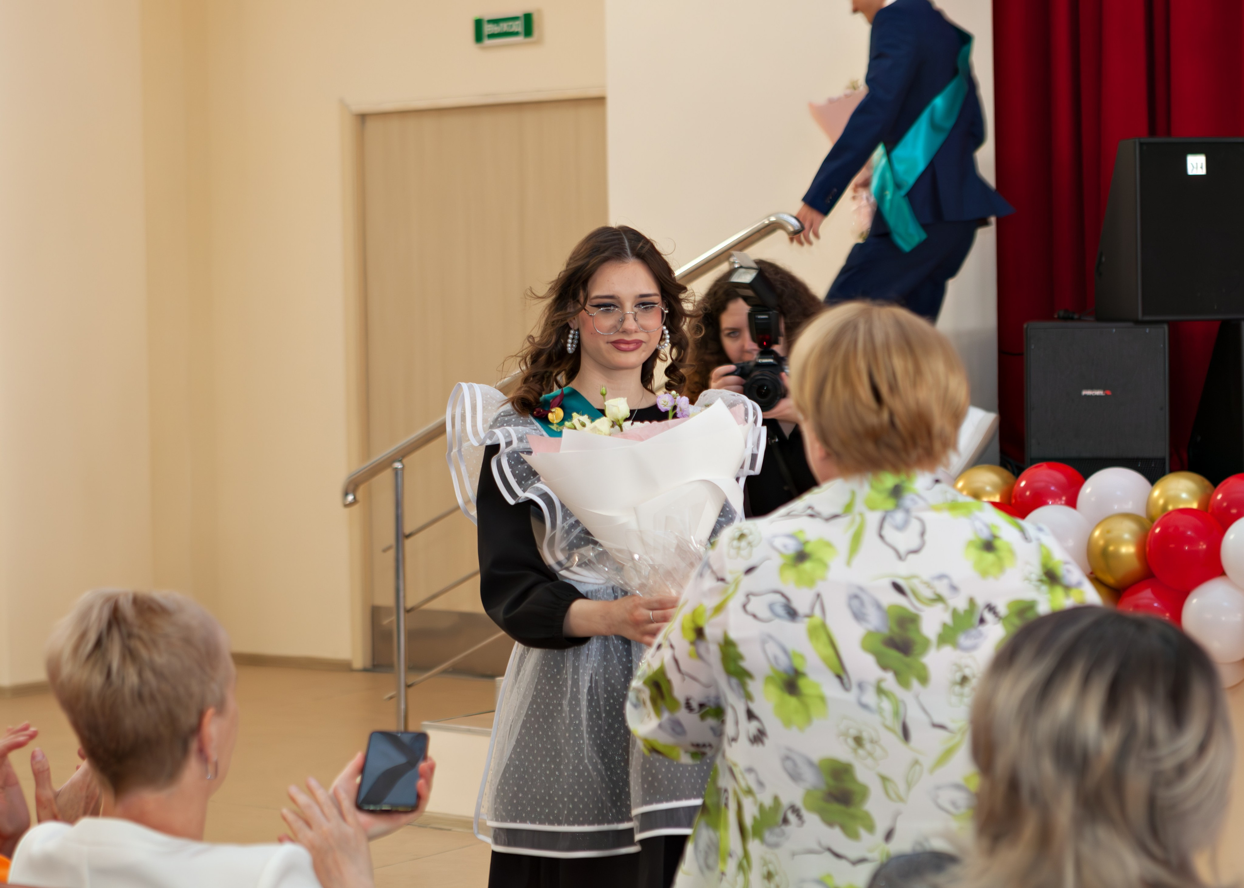 Гимназия № 7, г. Подольск, Последний звонок, 11 класс. Выпускные альбомы и школьный фотограф в Подольске, Троицке, Щербинке, Москве и Московской области