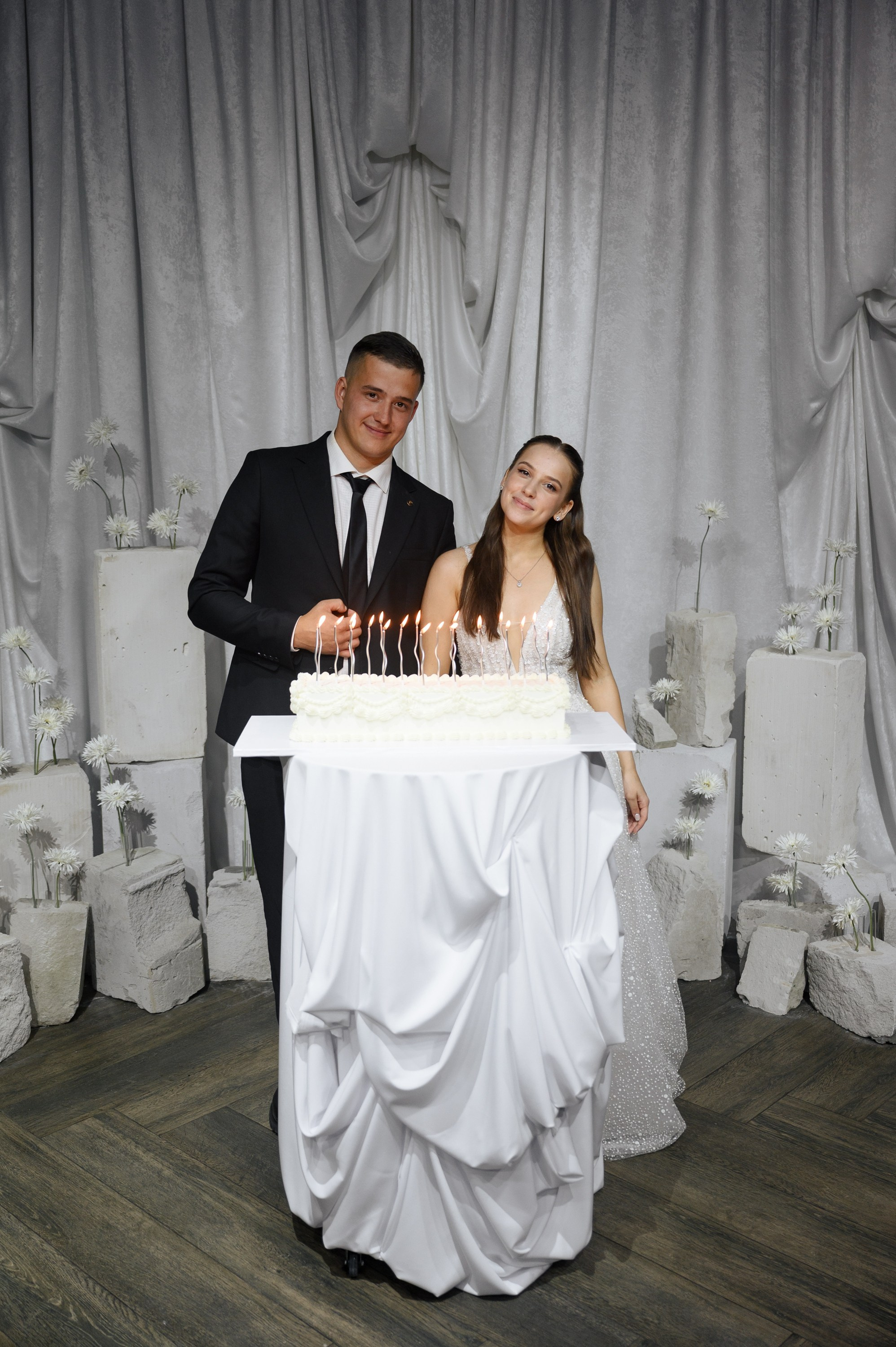 Антон и Виолета. Zhulanovilya