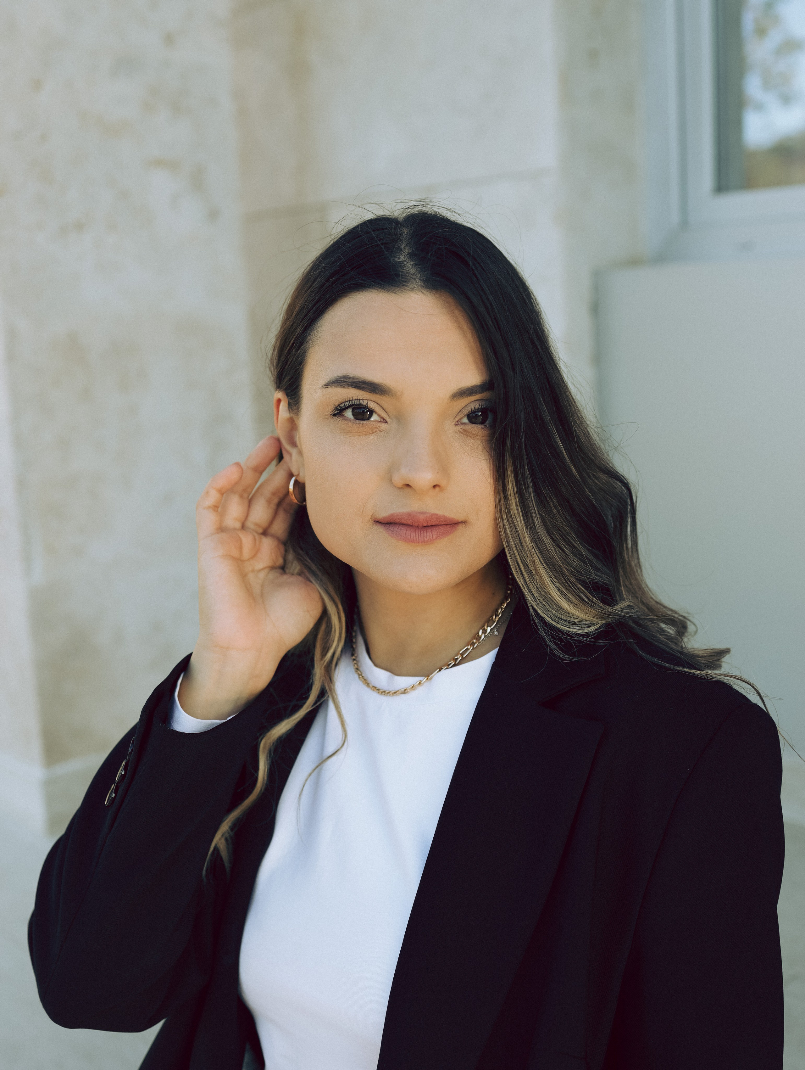 Александра. Главная