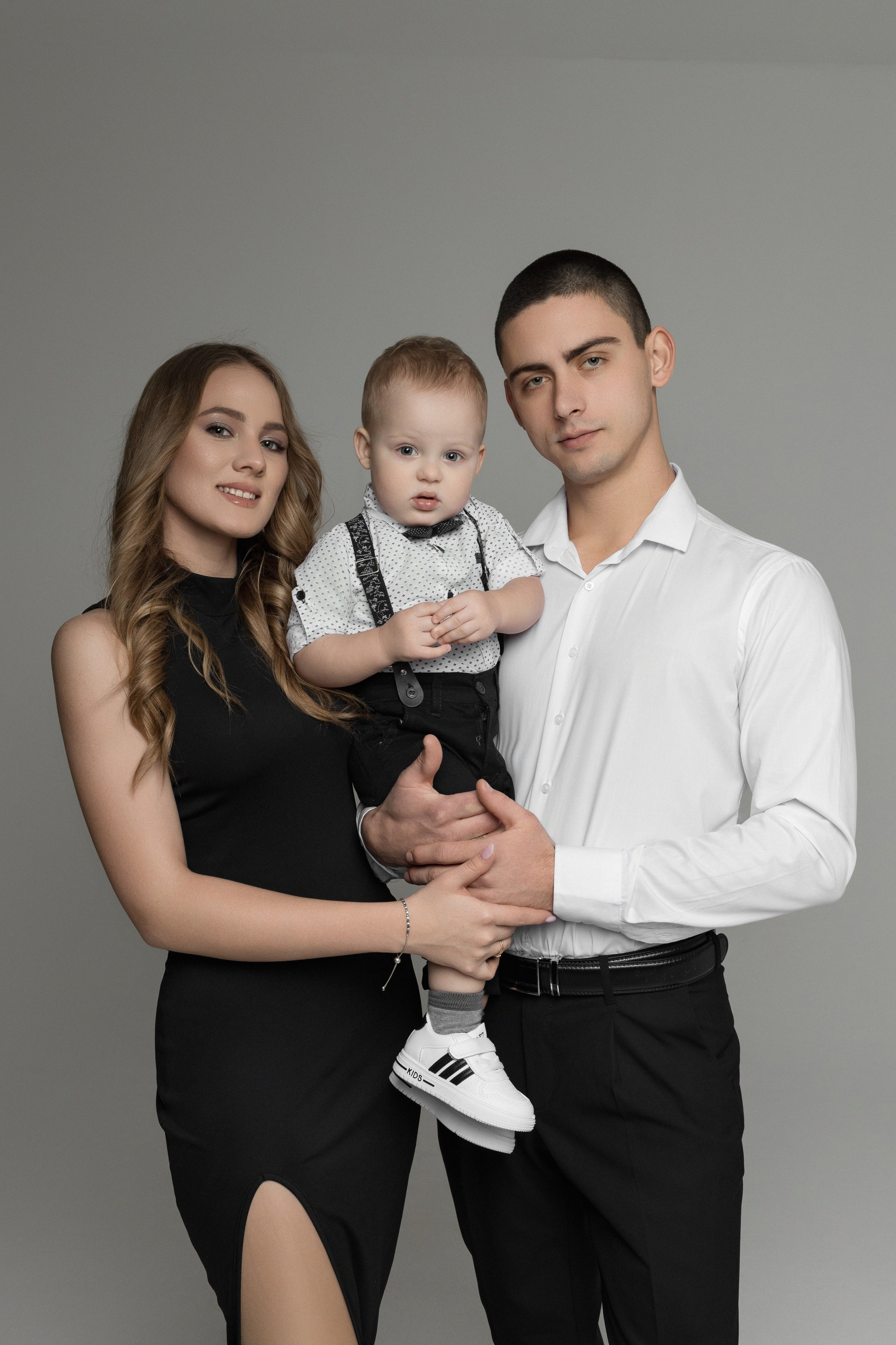 Семейная фотосессия в студии. Анастасия Безуглова- свадебный фотограф в Таганроге