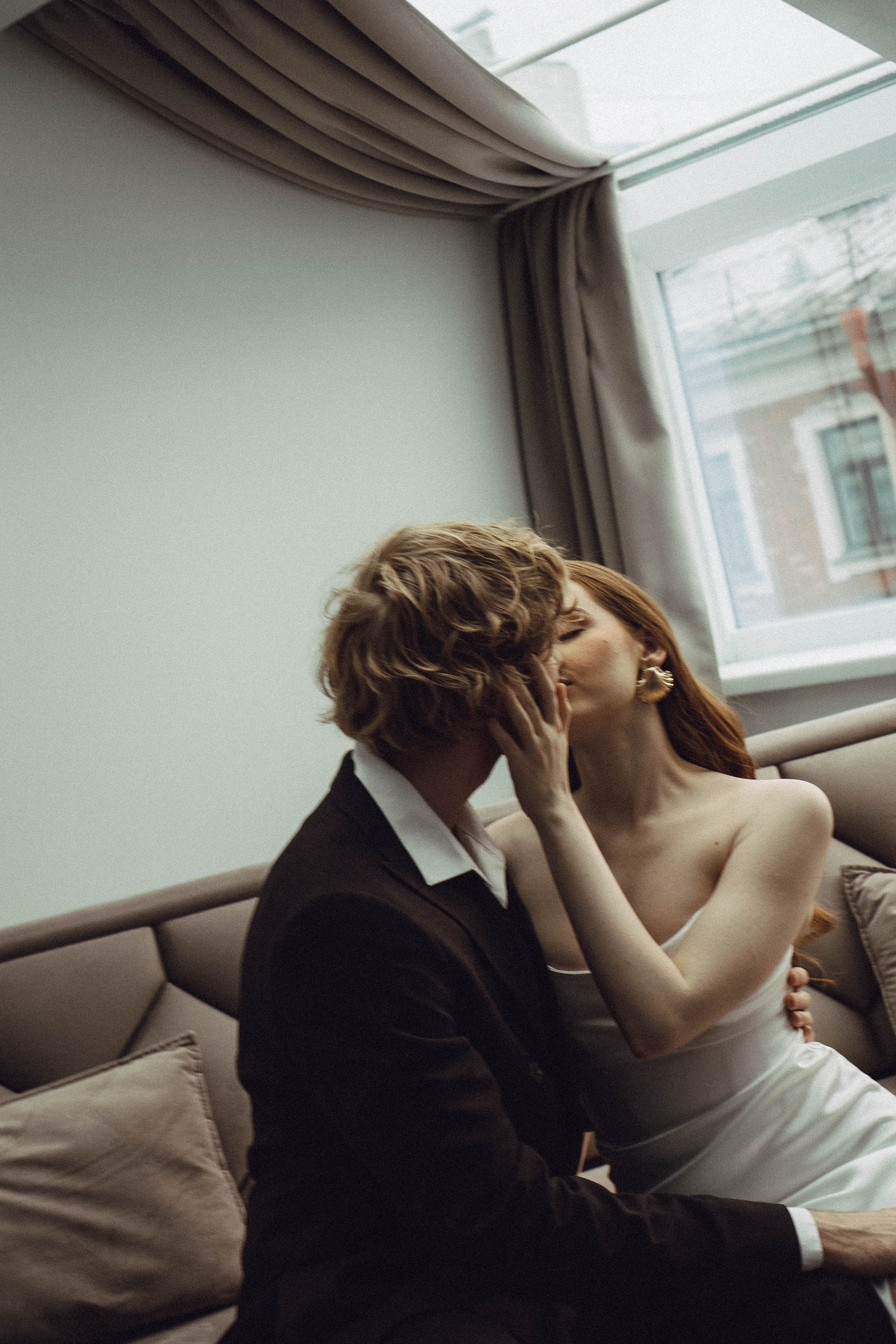 СВАДЕБНАЯ СЬЕМКА В ОТЕЛЕ. СБОРЫ ЖЕНИХА И НЕВЕСТЫ И ТАКЖЕ ТОР И ПОДГОТОВКА К ПРОГУЛКЕ. Профессиональный фотограф, Санкт-Петербург — Виктория Богомолова