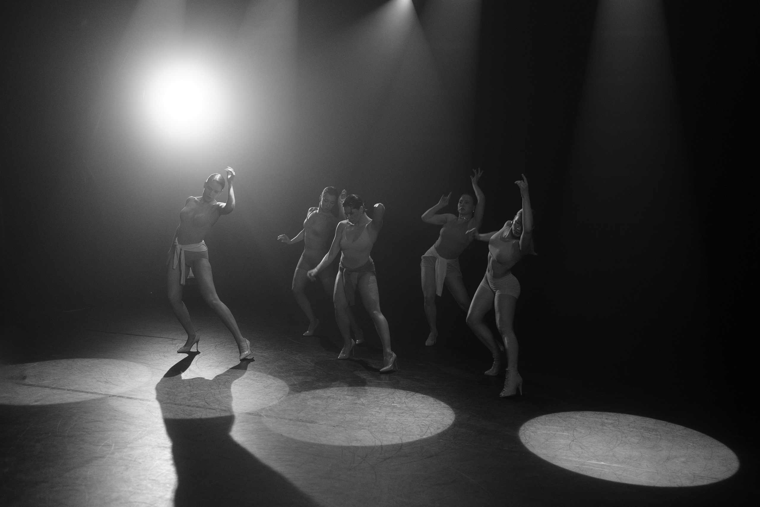 Reportage photography of dancers in the movie pavilion