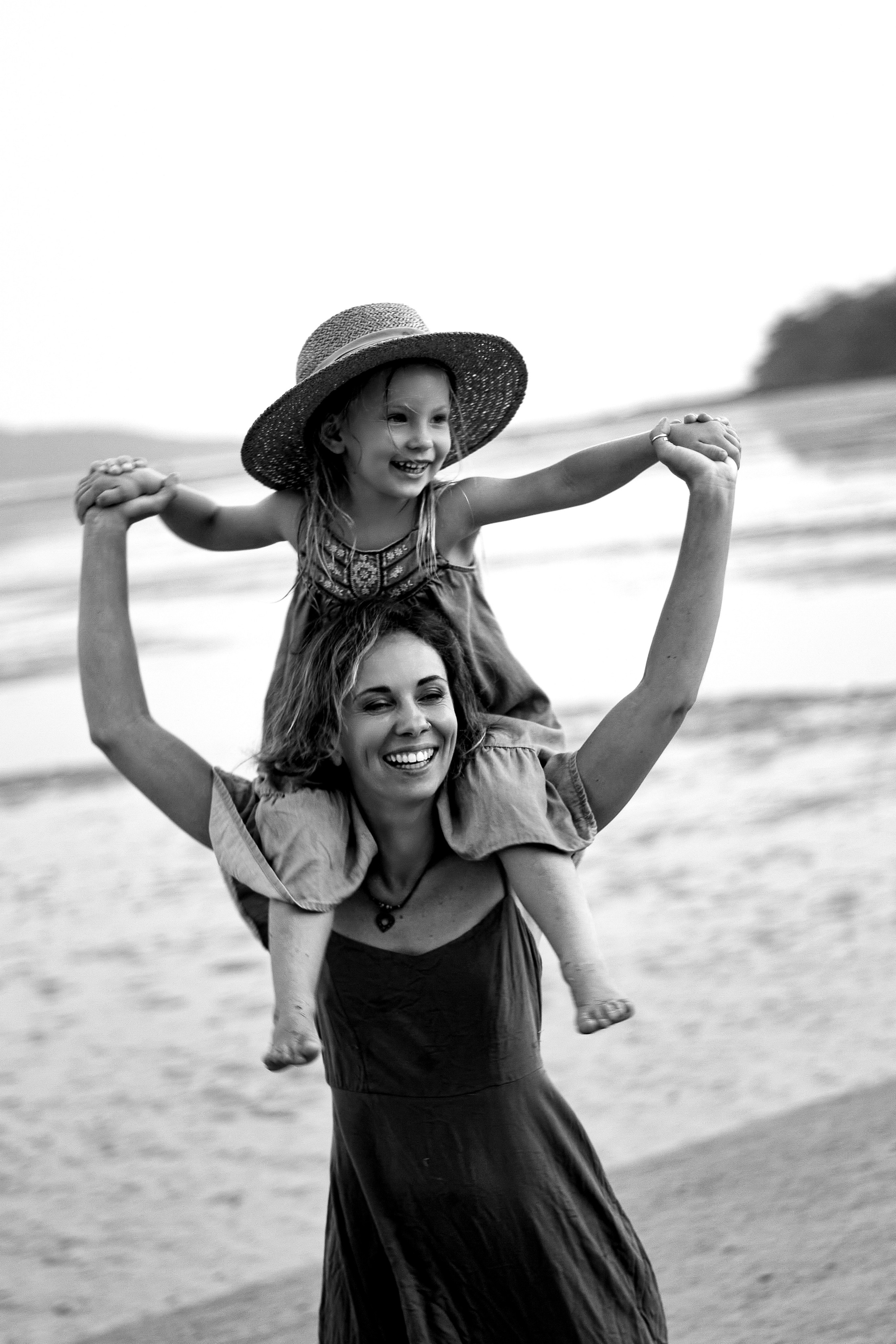 Вечерняя прогулка по пляжу с Джерри. Портретный фотограф Санкт-Петербург