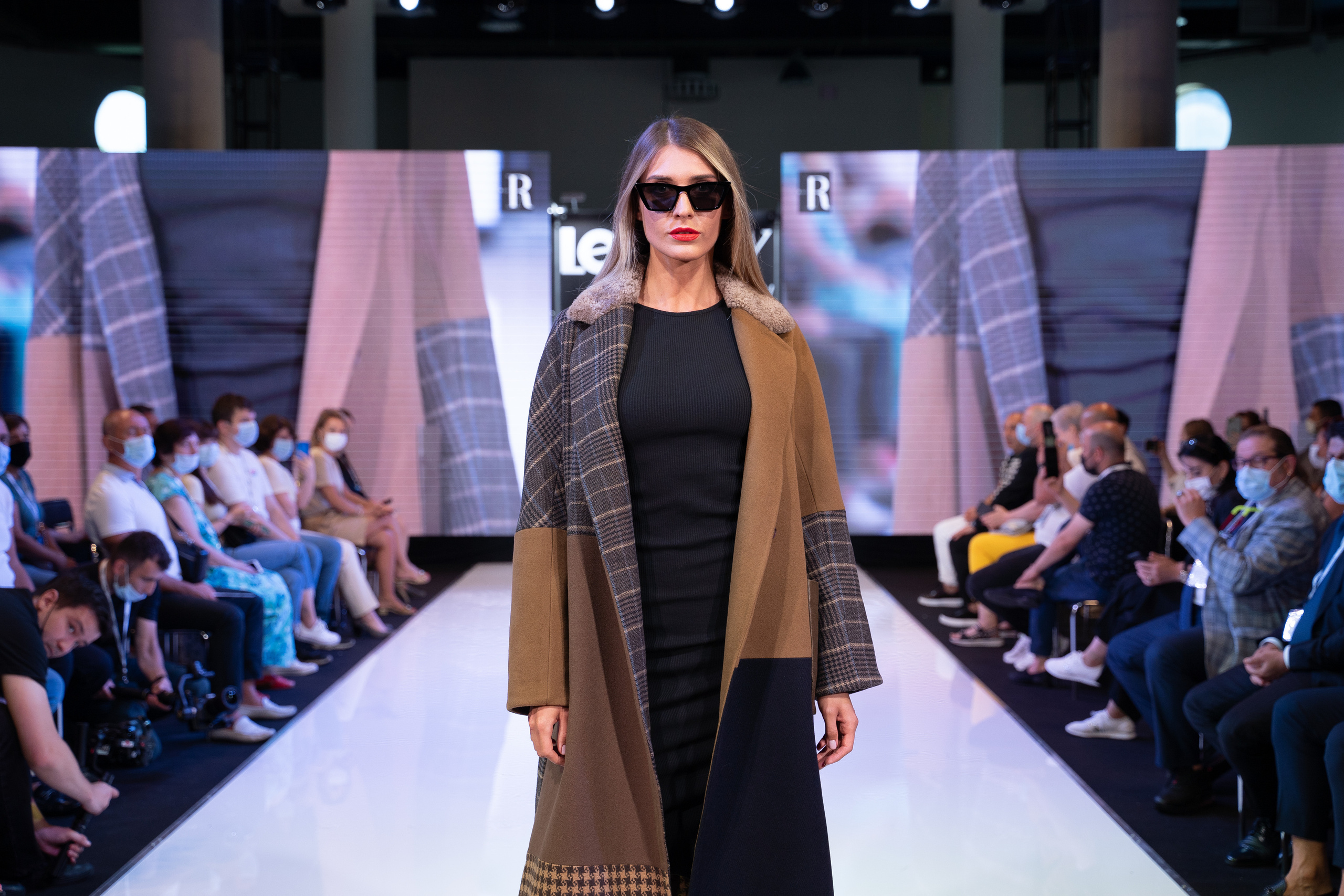 Leshow moscow. Свадебный и портретный фотограф в Москве Гудумак Евгений