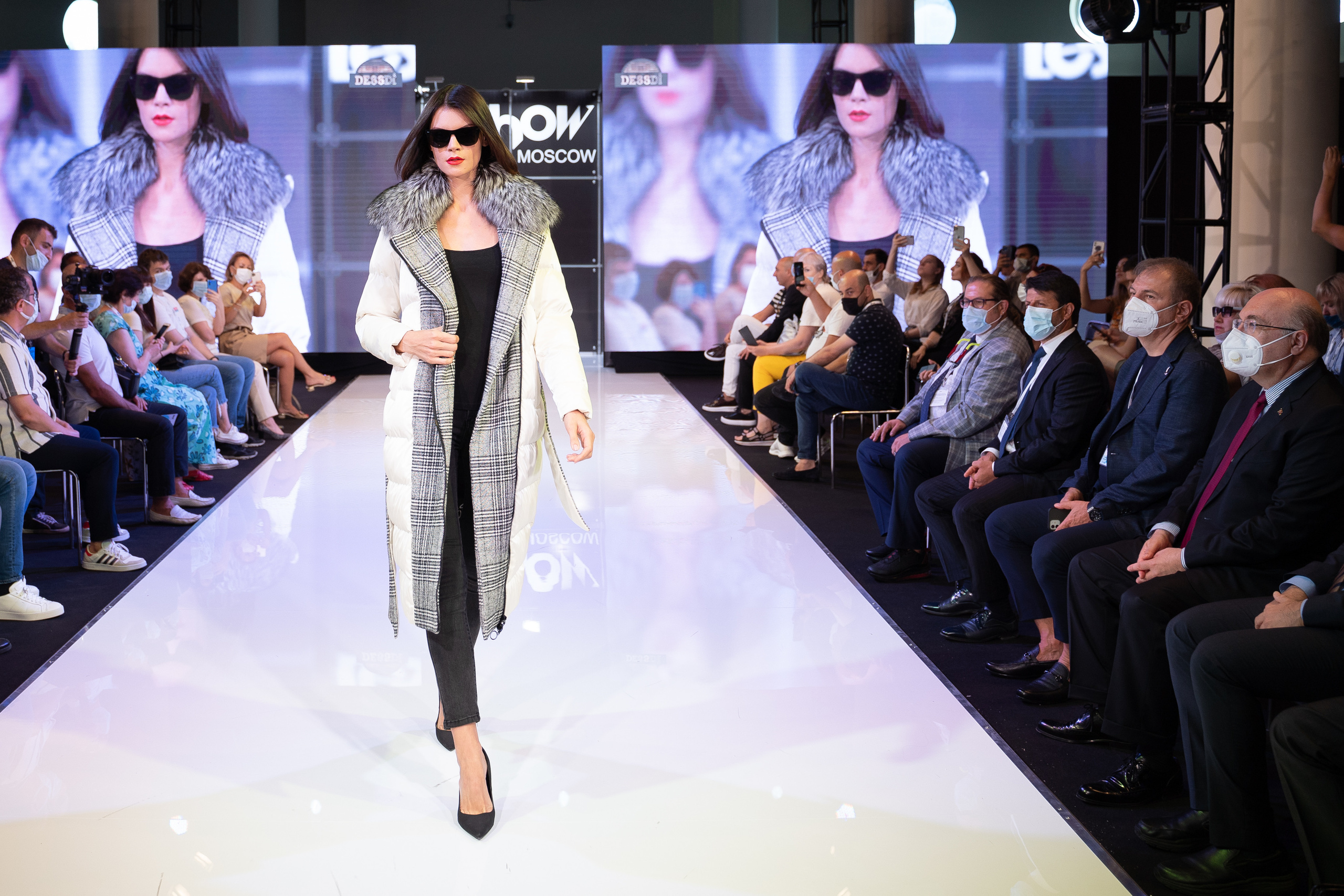 Leshow moscow. Свадебный и портретный фотограф в Москве Гудумак Евгений