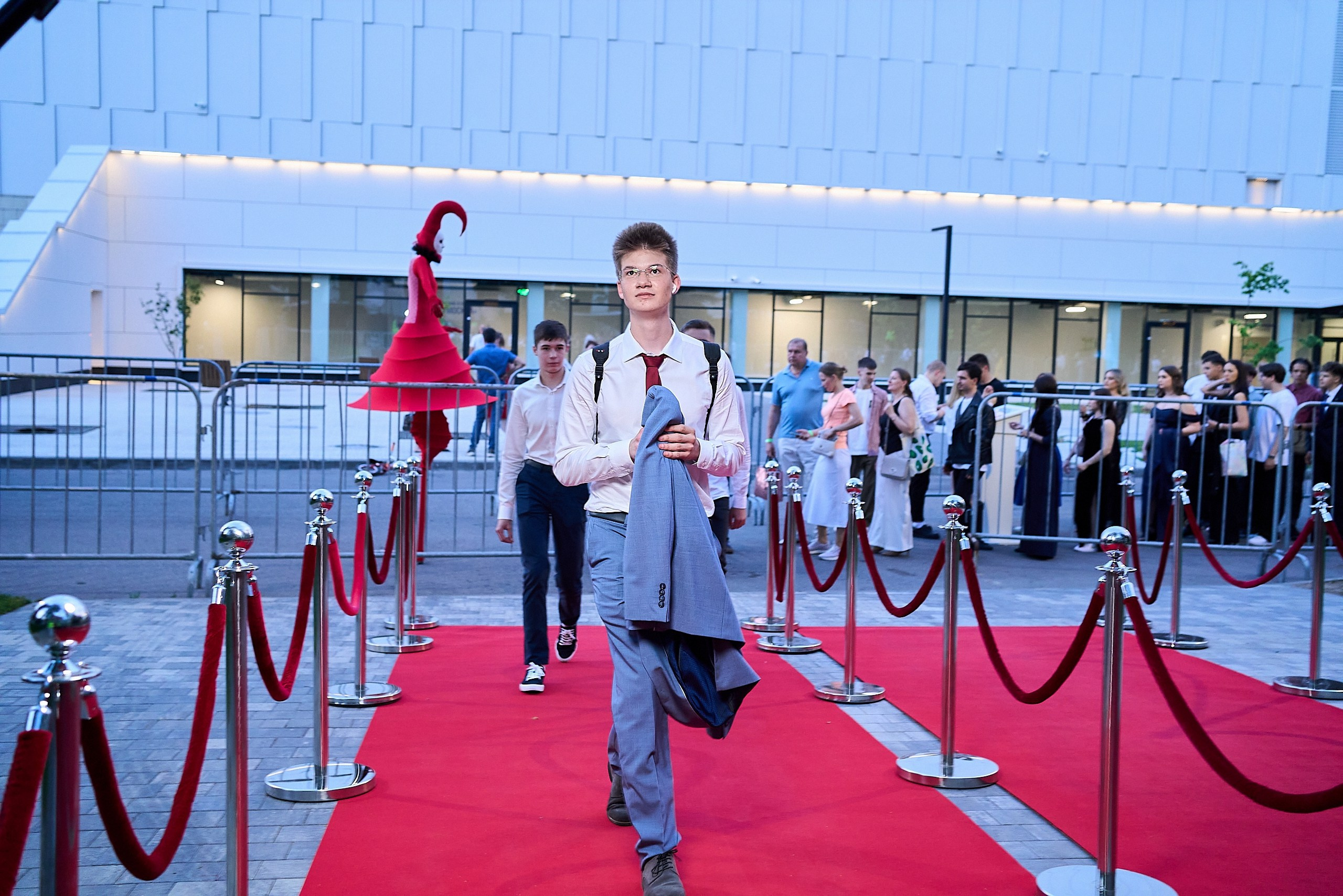 Выпускной 2024 концертный зал Академия ВТБ. Фотограф и Видеограф в Москве. Олег Корушев