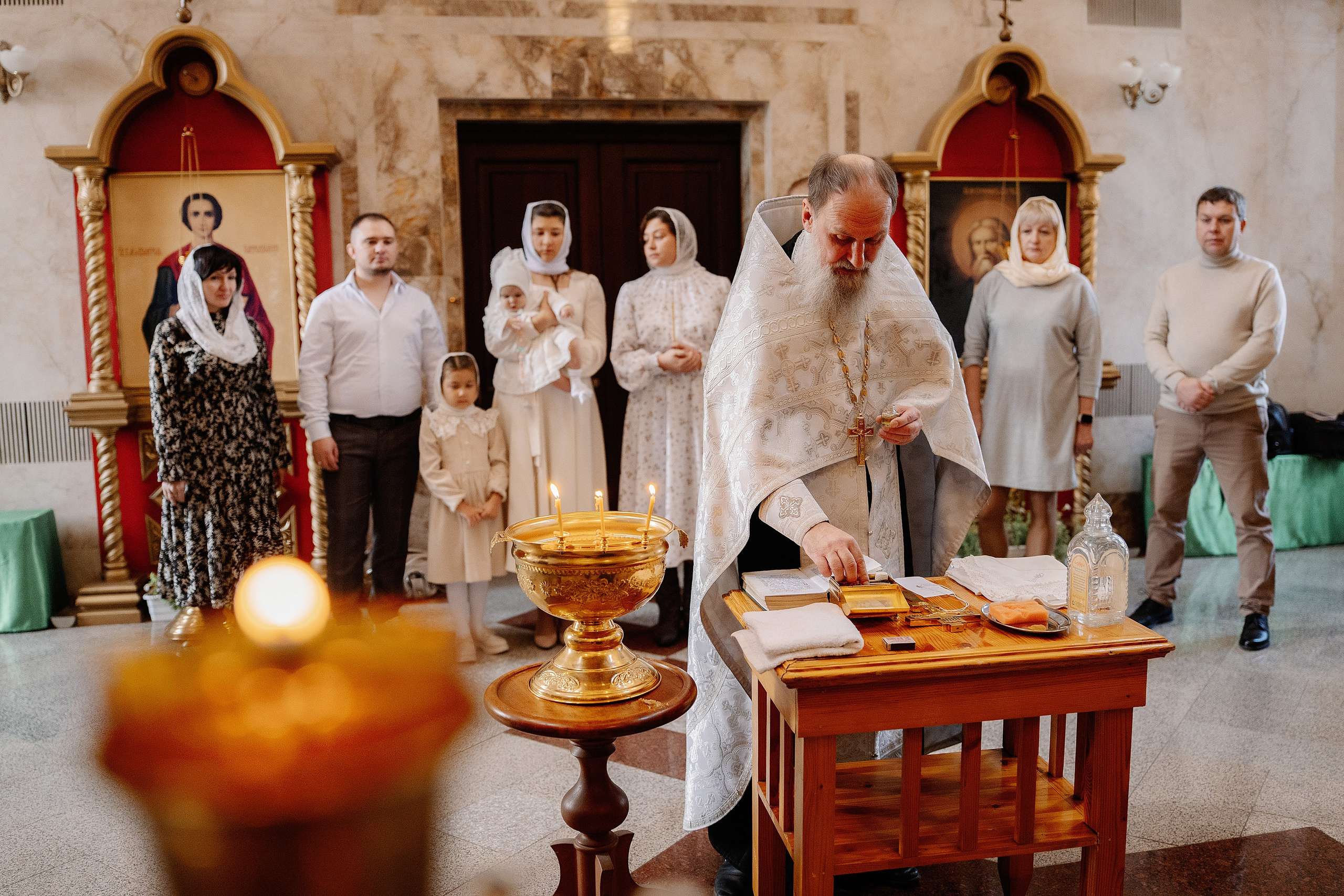 Таинство крещения Снежаны. Фотограф на Крещение и Венчание в Красноярске Рамазанова Юлия
