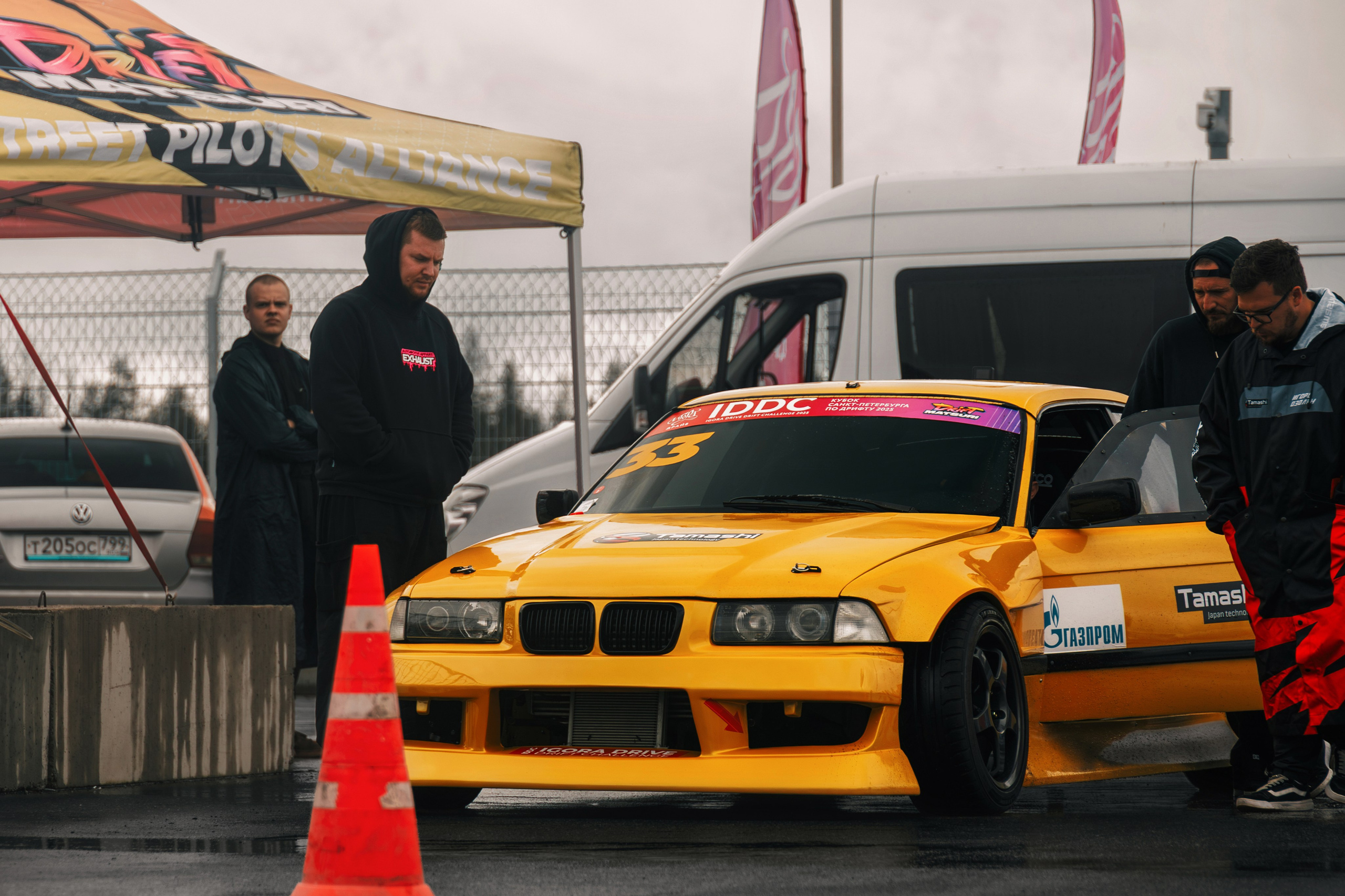 IDDC Этап 2: Бетонный Колизей и блогеры в деле