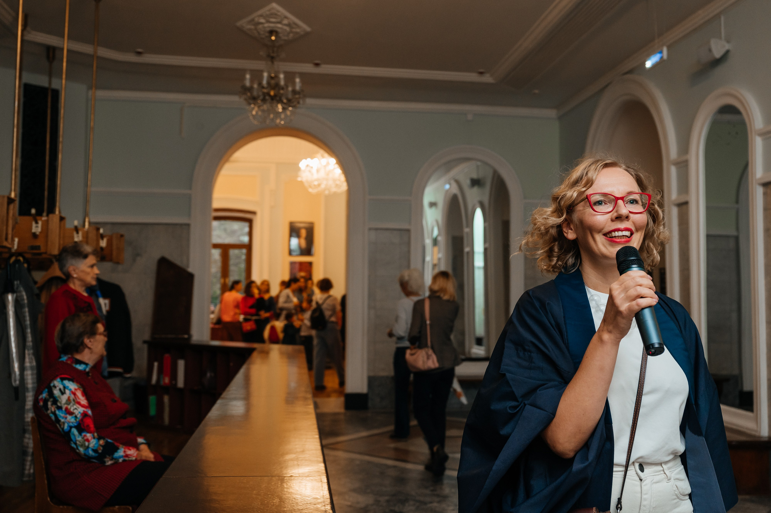 Открытие выставки Кати Васильевой в Молодежном театре. Wedding and family photographer USA