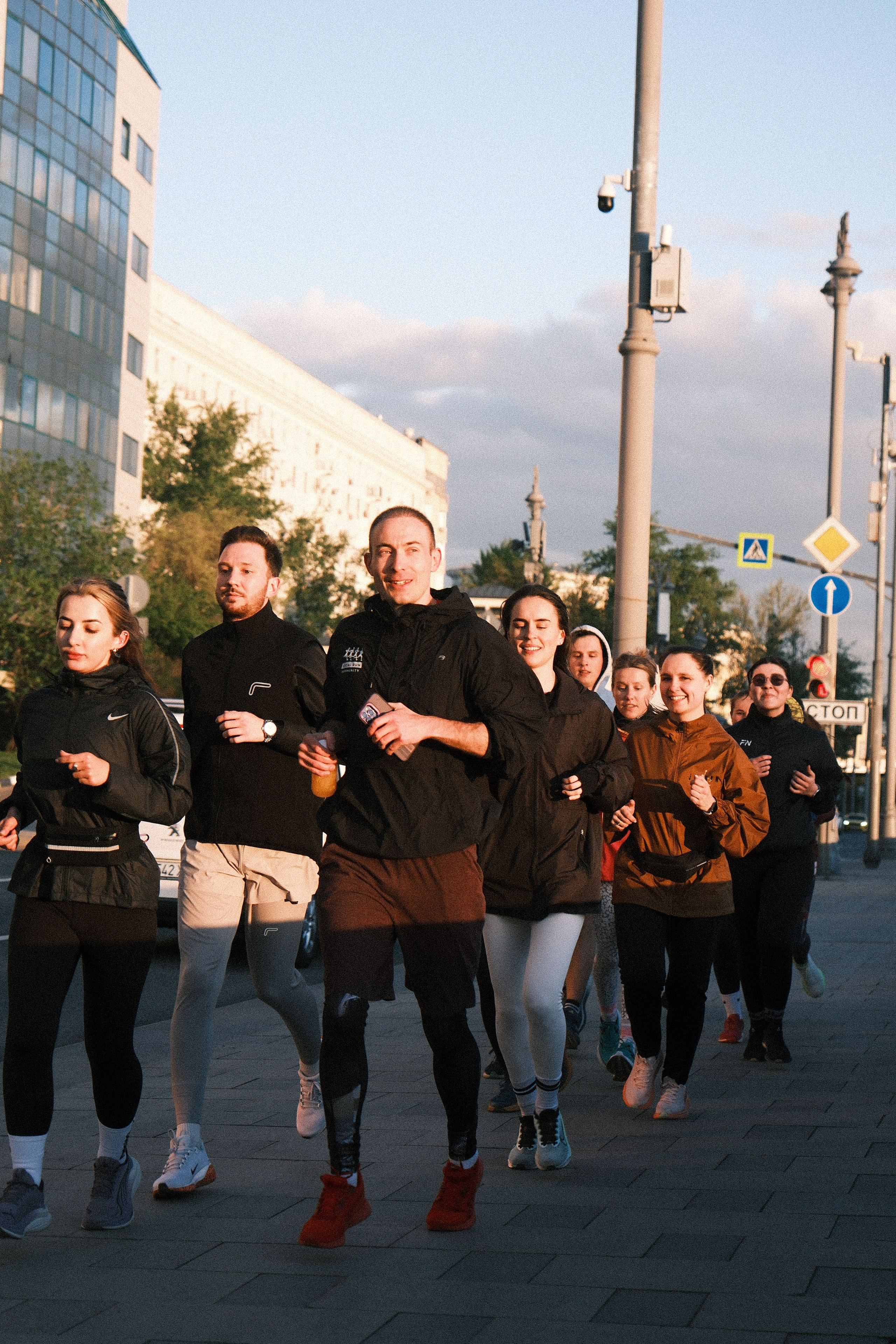 «Сбежим?». M. Neizvestniy — уличная и спортивная фотография