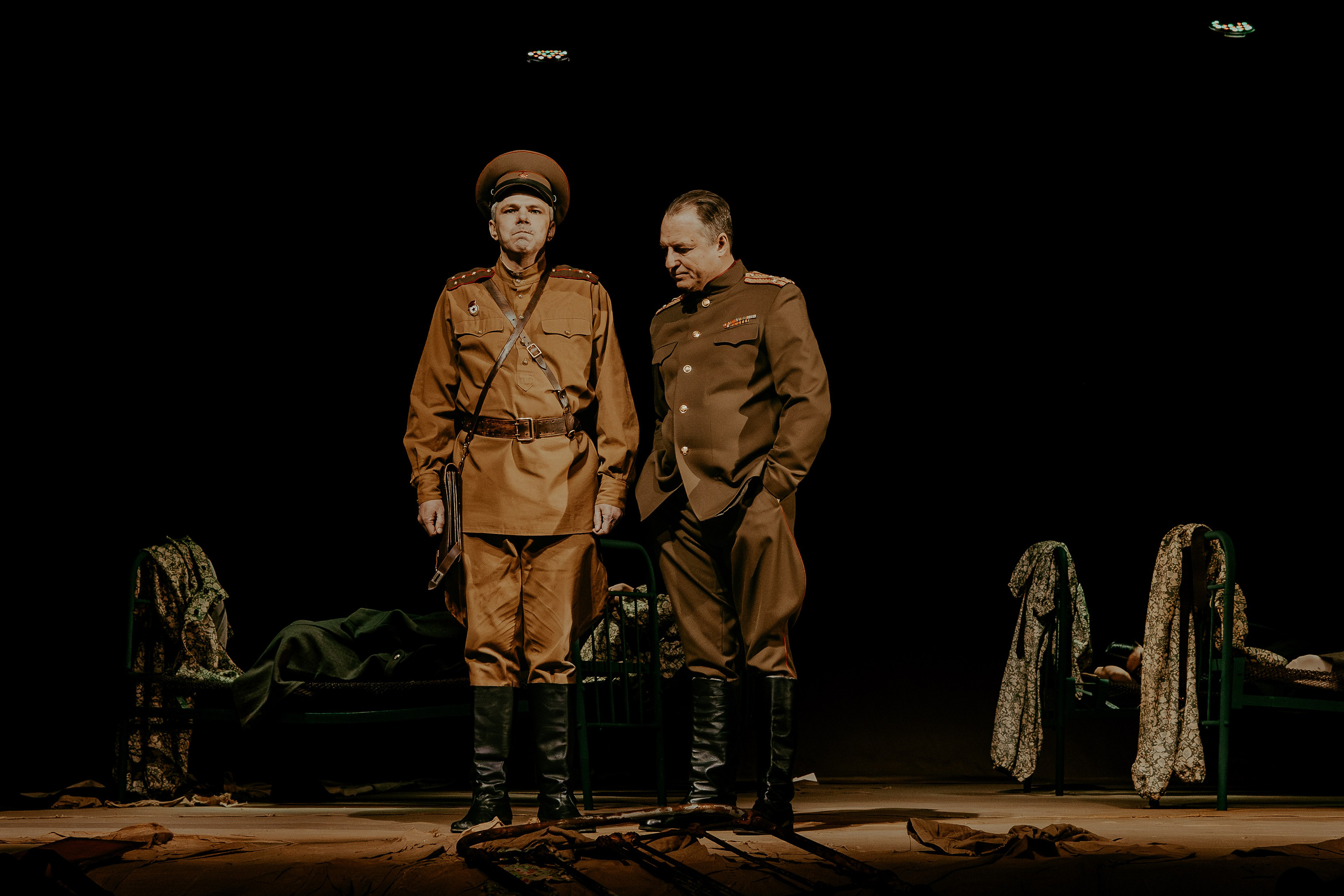 Театр Юного Зрителя " Не покидай меня». Фотограф Марк Файзулин