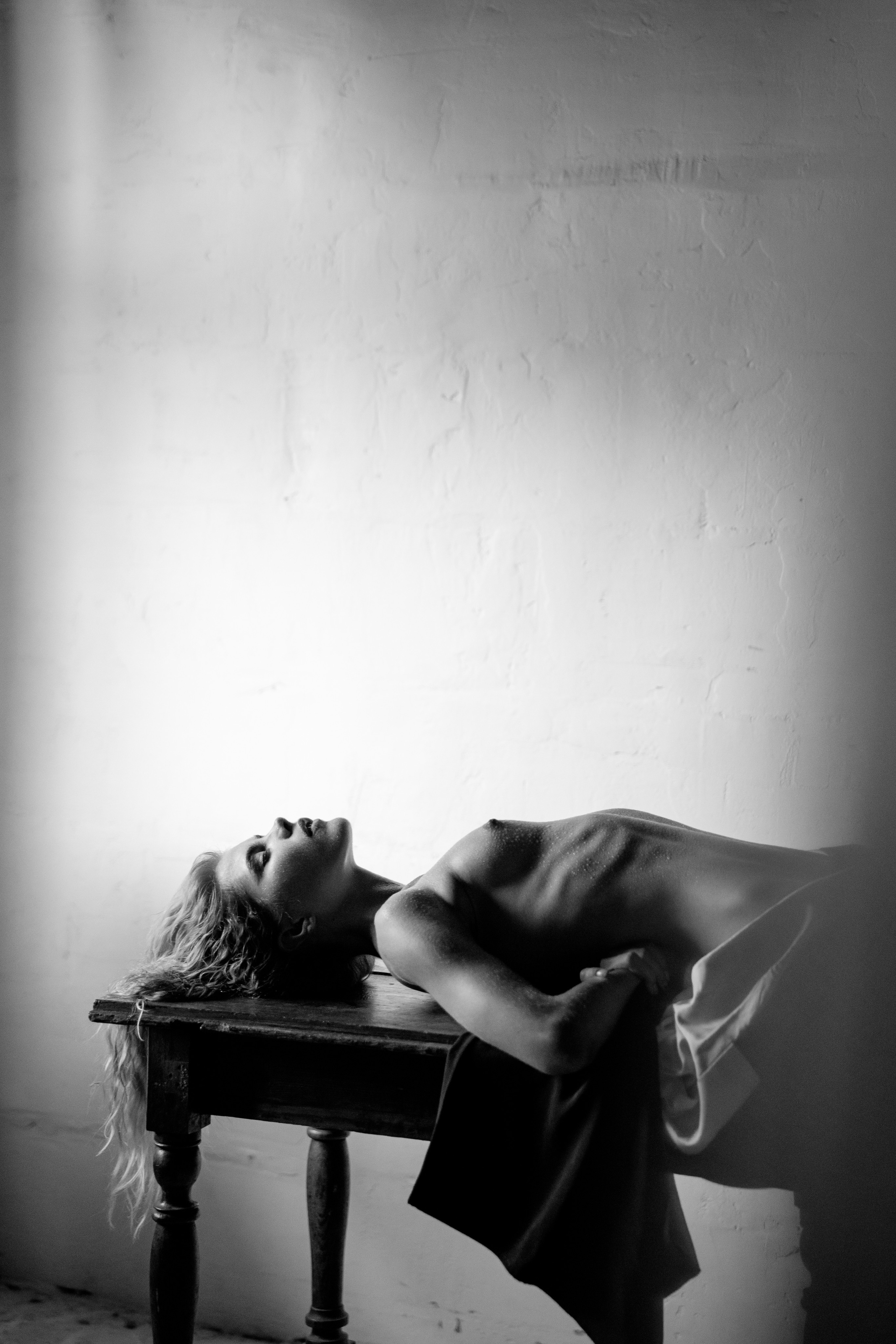 Фотосессия в студии с яркой Дашей. Женский и контент фотограф в Москве. Алла Поломарь