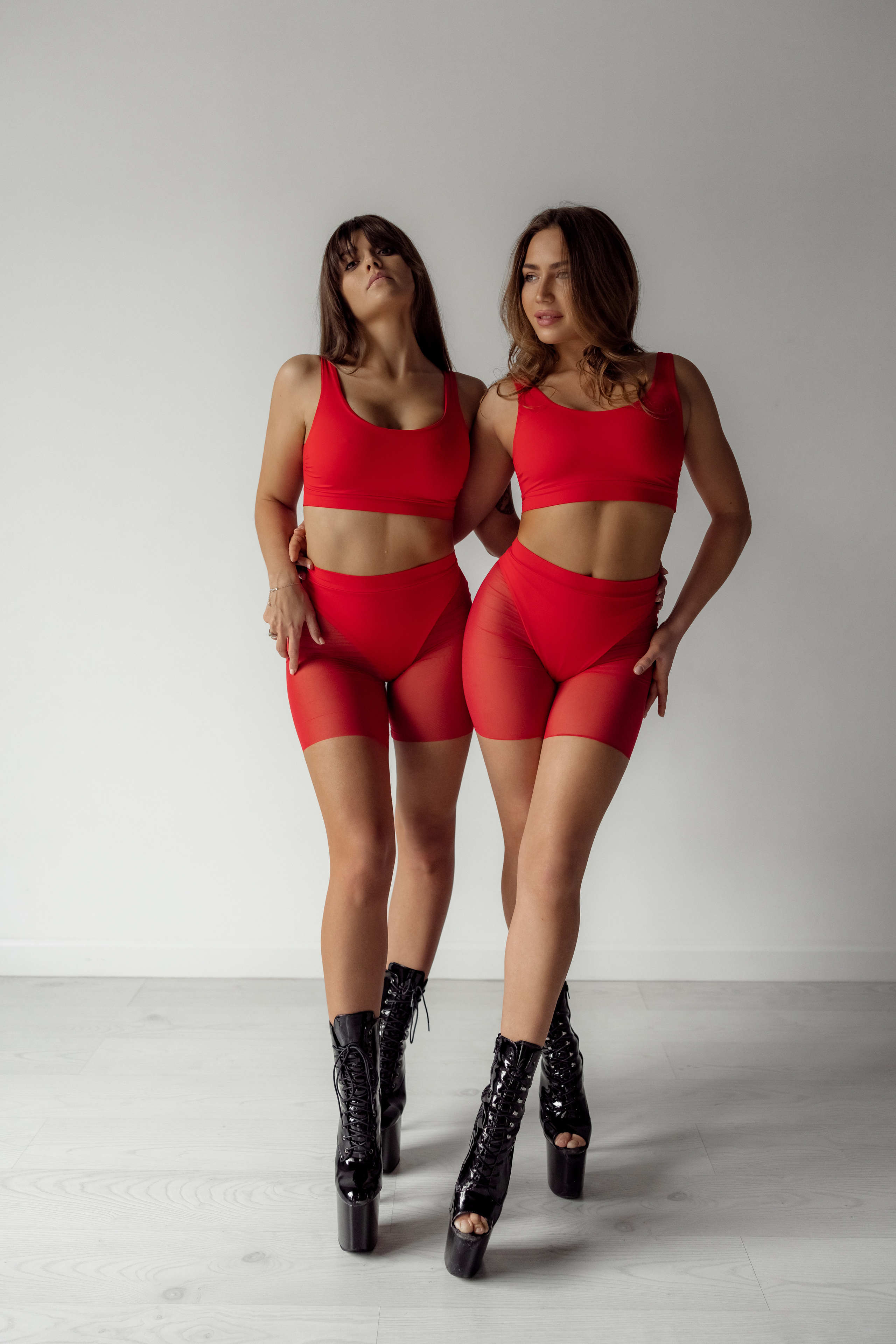 Сьемка для бренда Premium Pole Wear. Женский и контент фотограф в Москве. Алла Поломарь