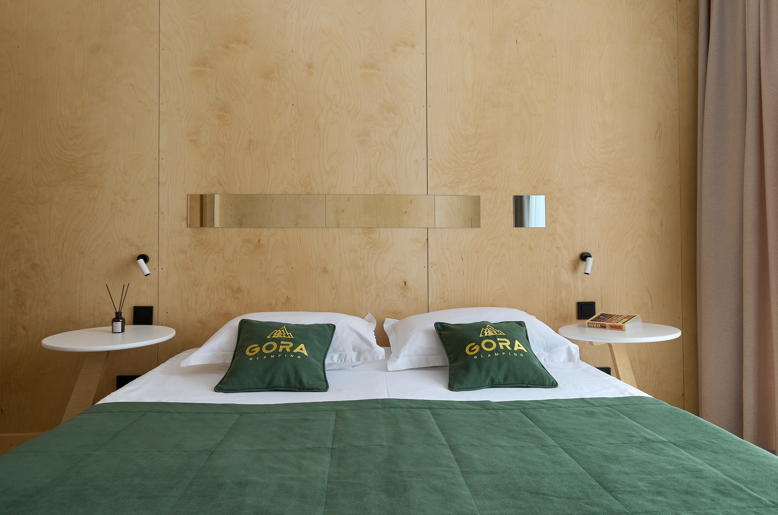 Глемпинг, Гора, оз. Банное. Абросимов Лев интерьерный и архитектурный фотограф