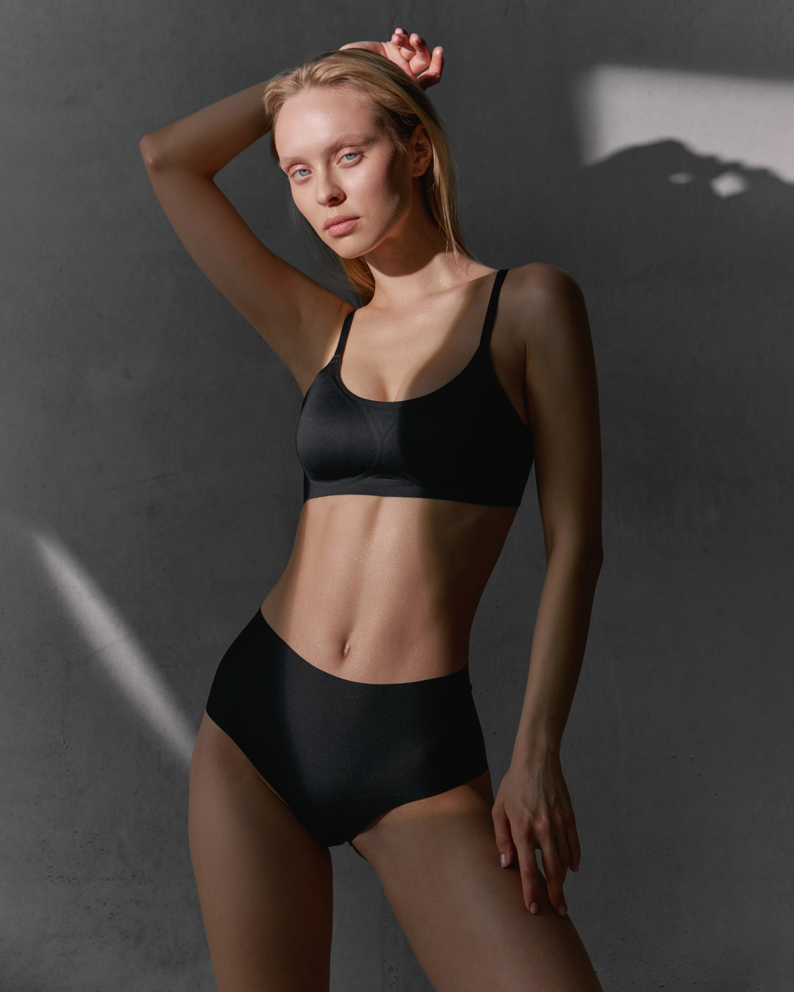 Lookbook «Mirrors» for Schedar brand. Fashion and model test photographer based in Dubai and Abu-Dhabi