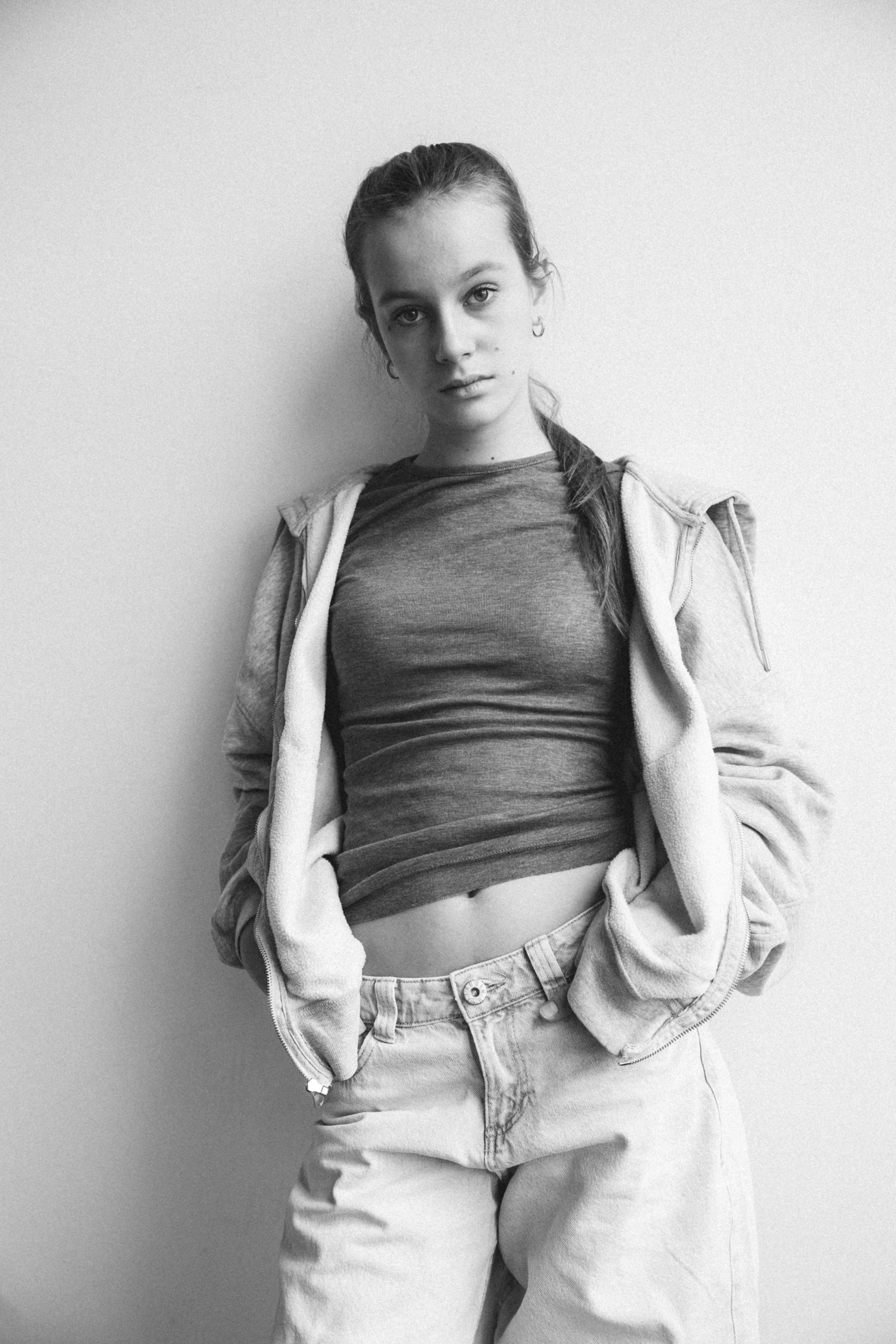 ПОЛИНА. Я фотограф из Москвы к Вашим услугам