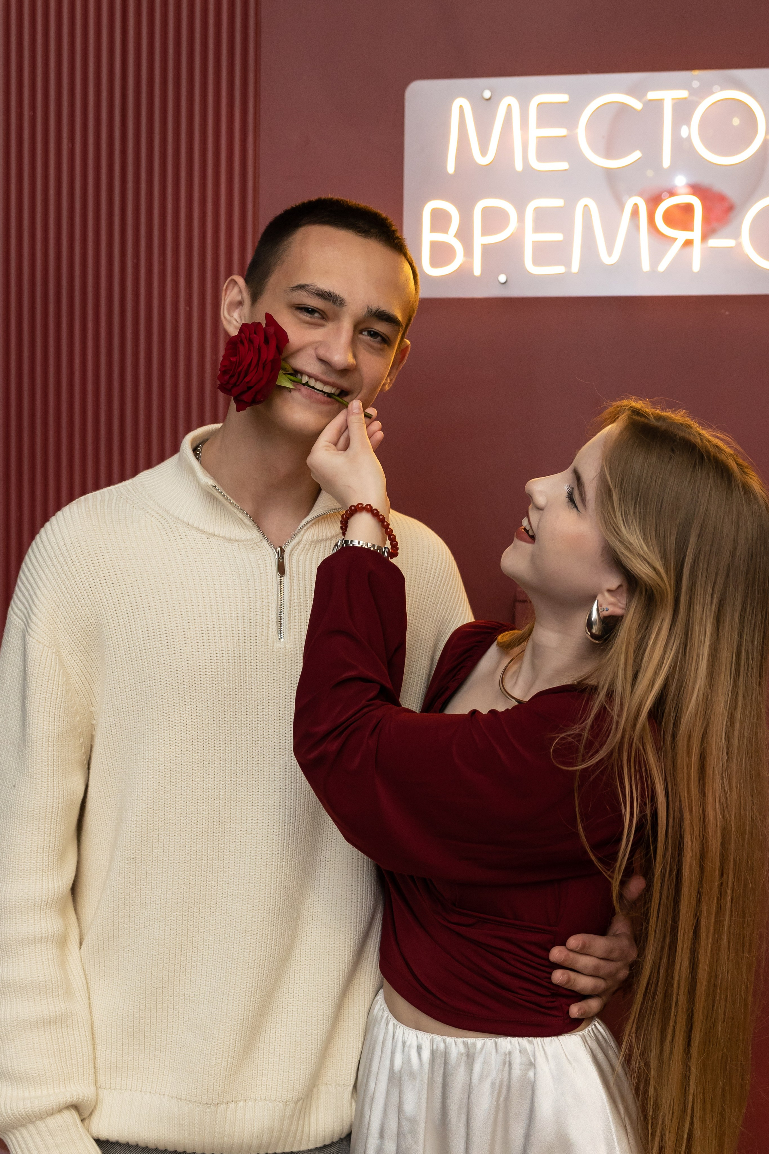 День рождение Марии, иммерсивный ужин. Семейный и женский фотограф, стильный репортаж в г. Новосибирск