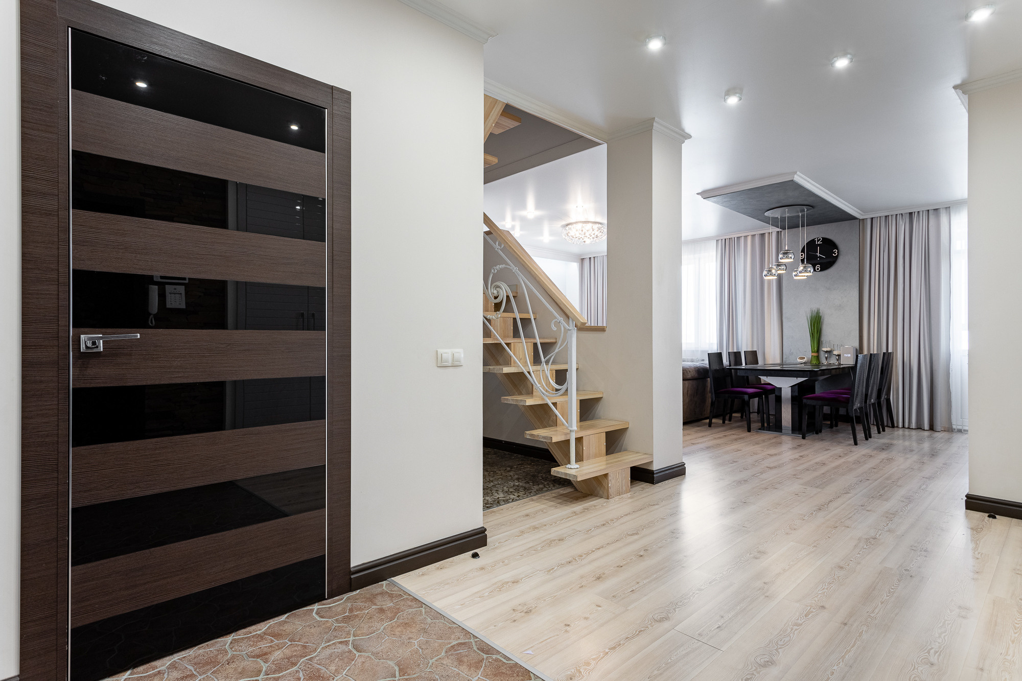 Фотосъёмка двухуровневой квартиры на продажу. Интерьерный фотограф в Красноярске Дмитрий Куценко