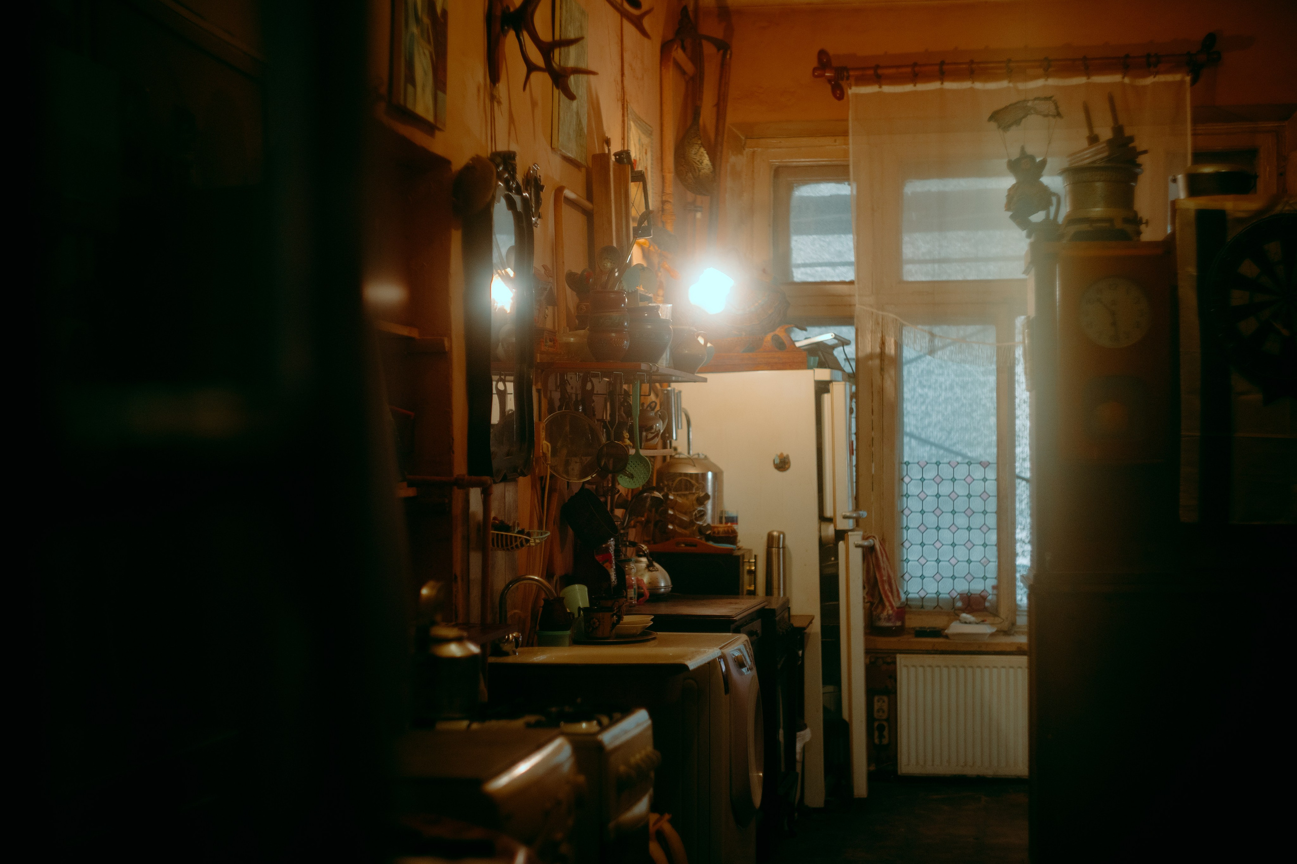 Loweliness. Backstage. @tomrus: Рустам Шагиморданов — фотограф