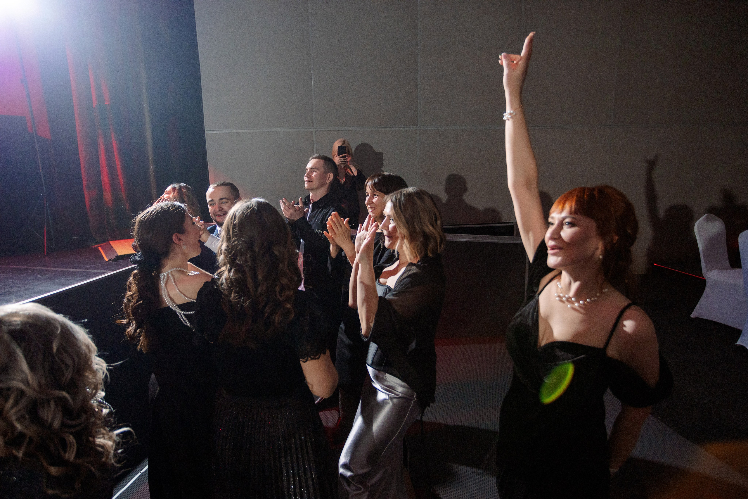 РЕПОРТАЖ: НОВЫЙ ГОД В ДК МЕТАЛЛУРГ. Профессиональный фотограф в Ижевске Леша Петров