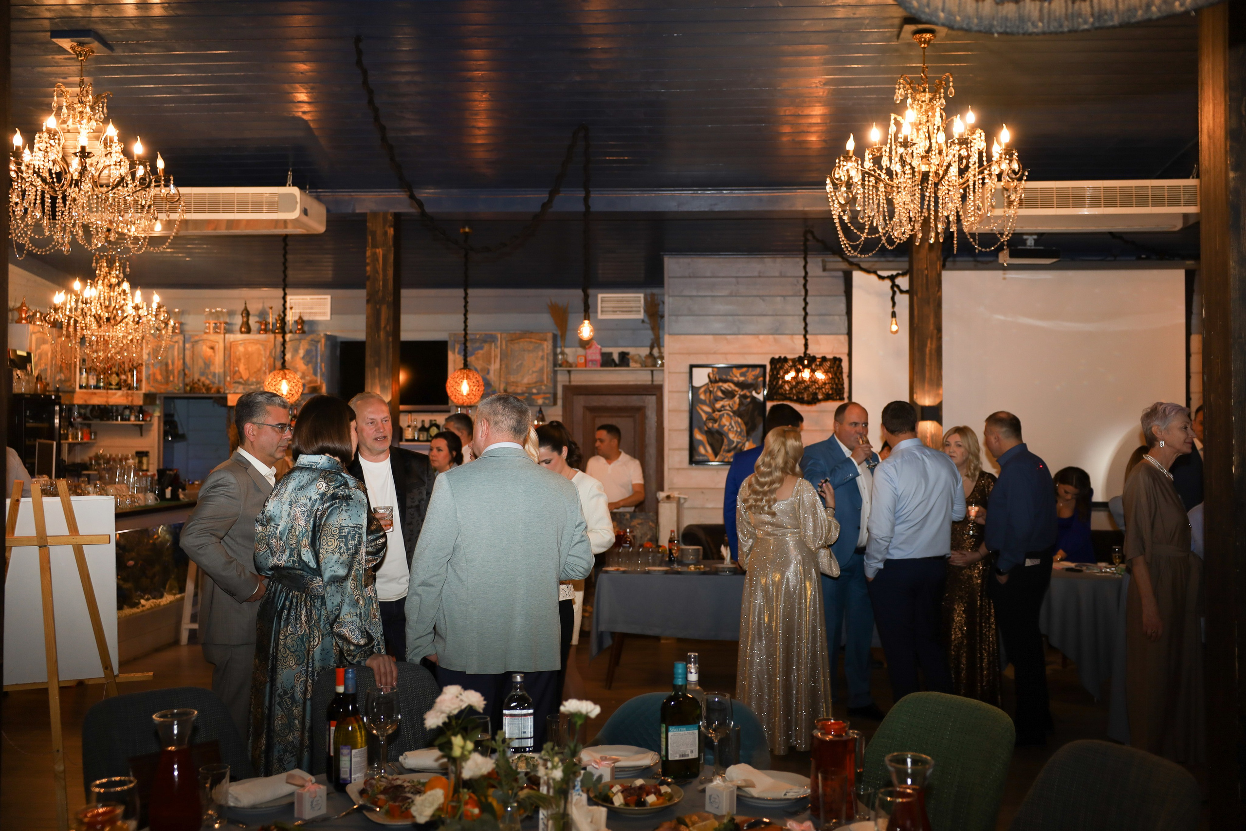 𝒜𝓇𝓉𝑒𝓂 & 𝐿𝓎𝓊𝓈𝓎𝒶 (𝓇𝑒𝓈𝓉𝒶𝓊𝓇𝒶𝓃𝓉). 𝑀𝑜𝓈𝒸𝑜𝓌. Свадебный фотограф в Санкт-Петербурге