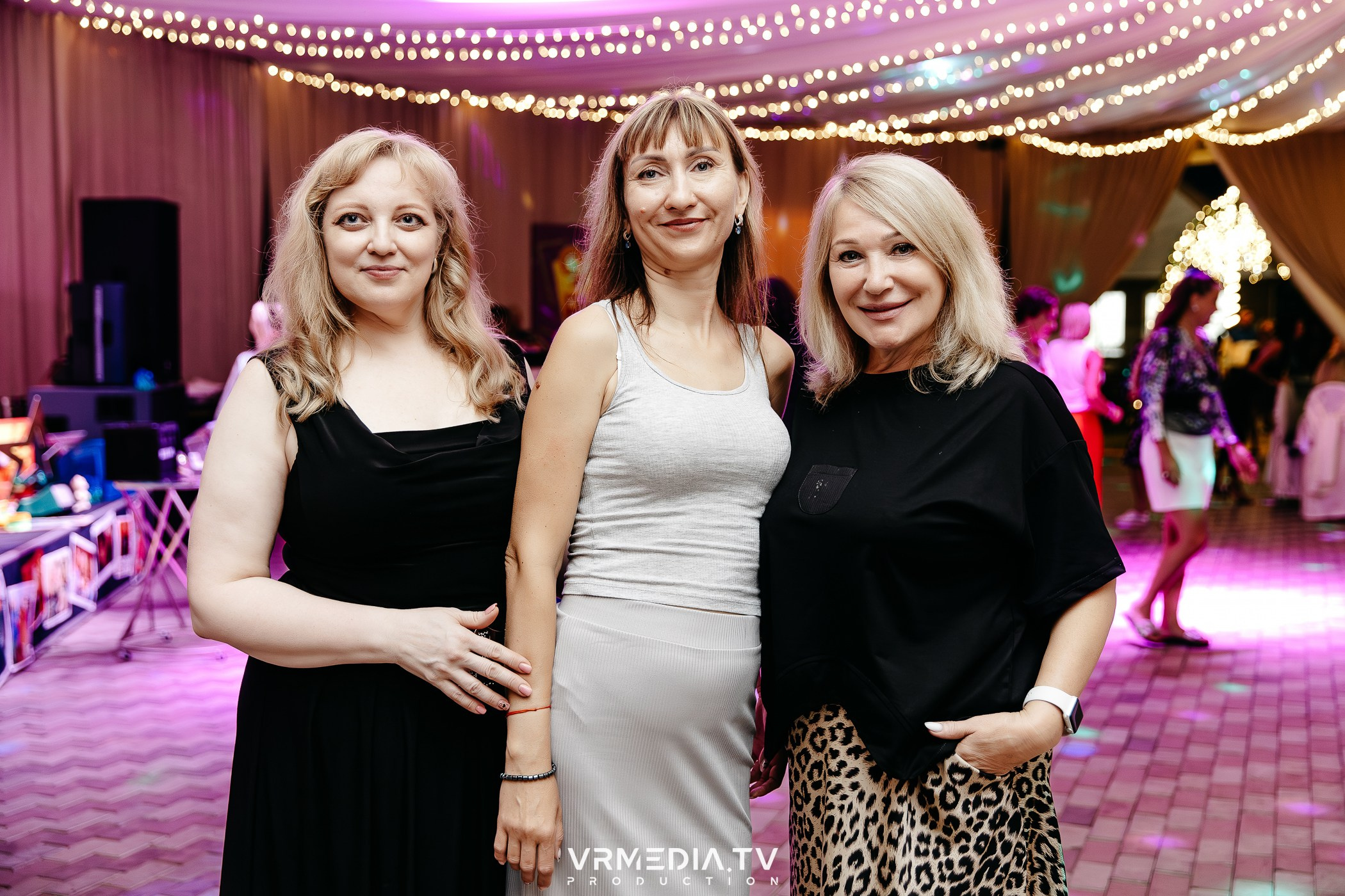 «Назад в 90-е!» в ресторане «Империя»