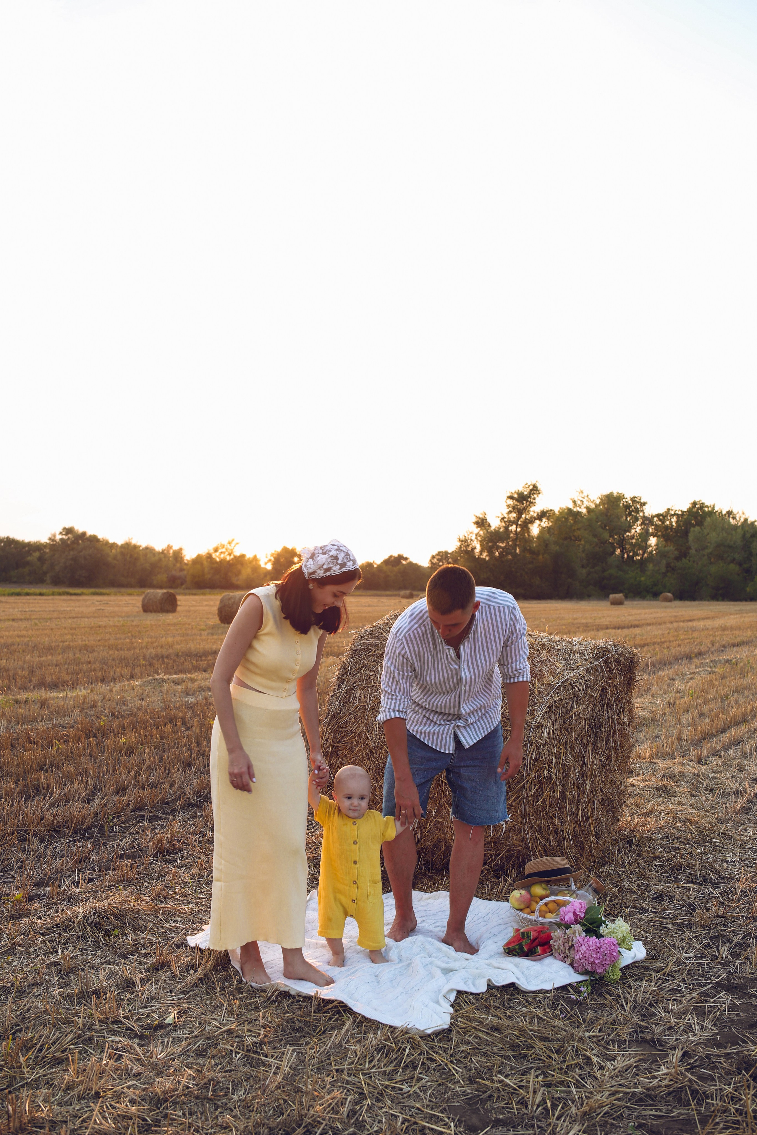 Семейная фотосессия или съёмка от 3-х человек