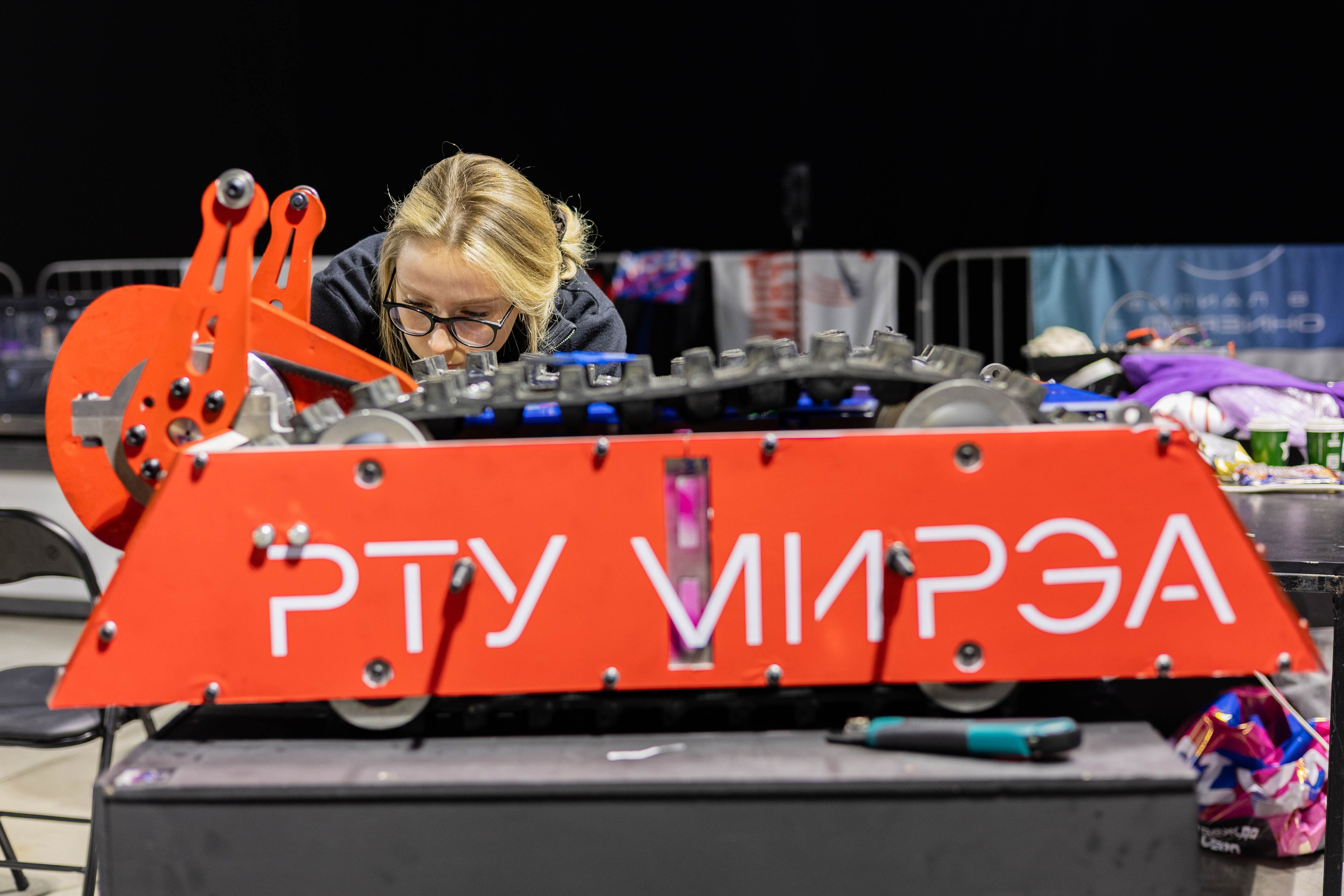 ИКС Холдинг.Чемпионат «Битва роботов». Репортажный фотограф в Москве Зуйко Оксана