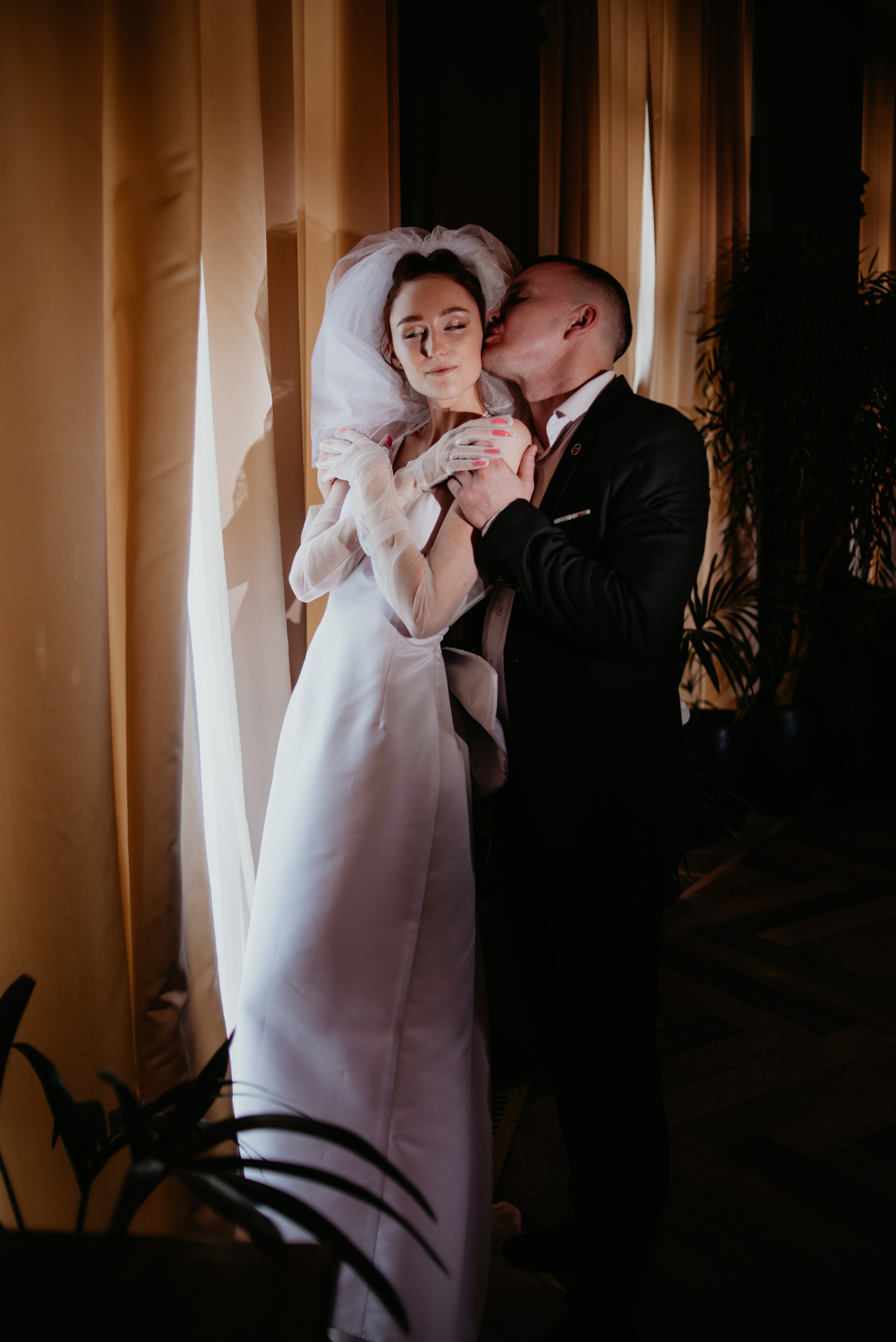 Алексей и Виктория. Свадебные фотограф и видеограф в Саратове