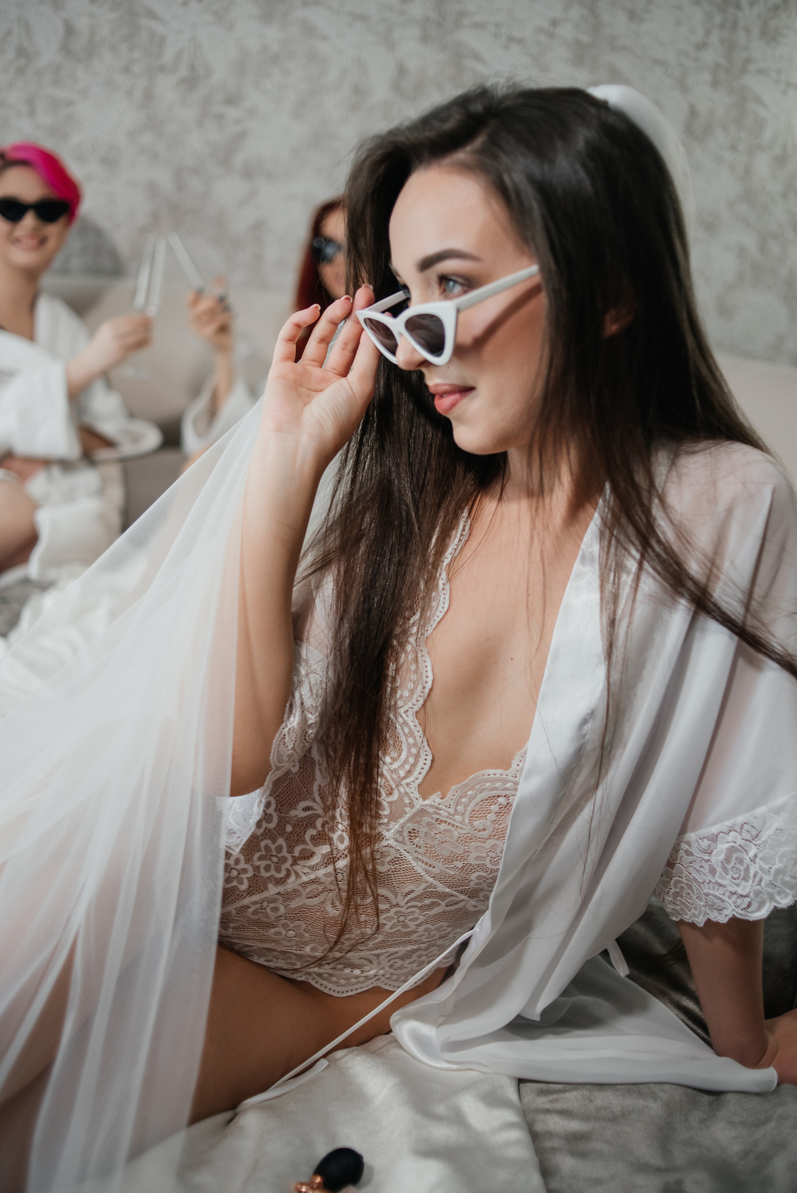 Сборы невесты в Отеле. Свадебные фотограф и видеограф в Саратове