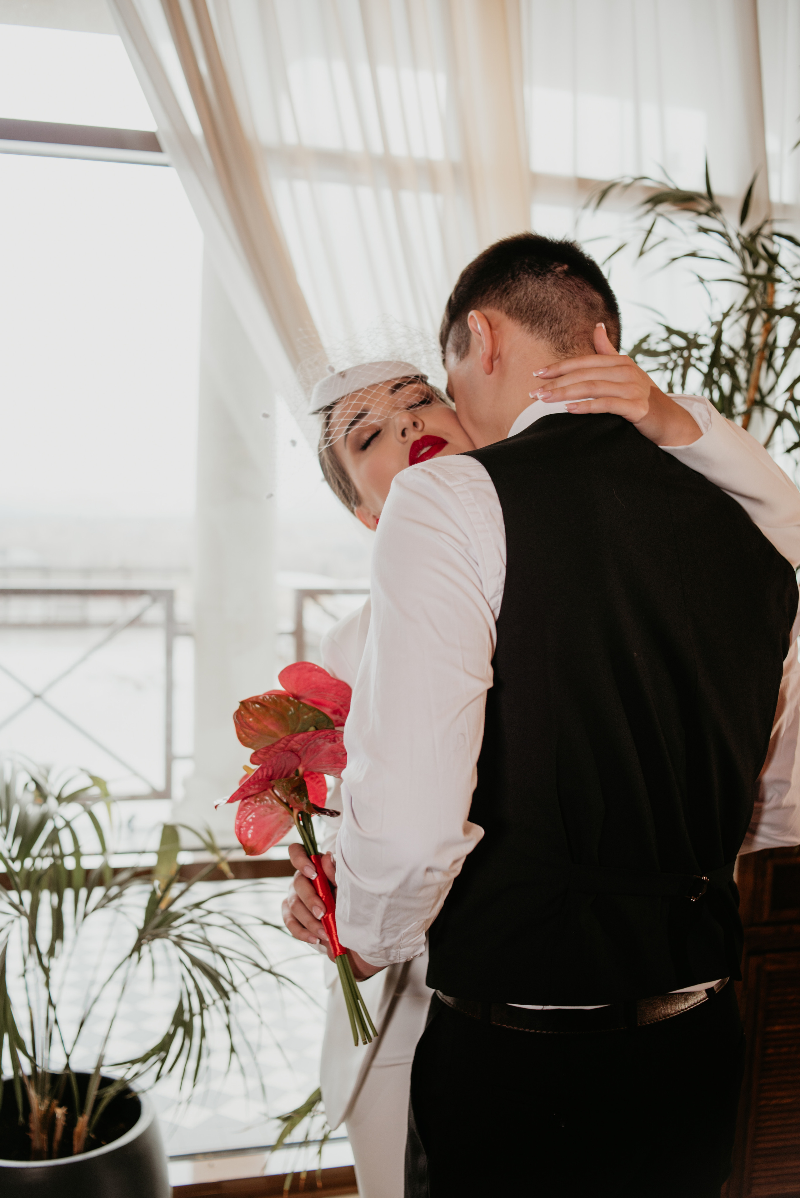 Алексей и Виктория. Свадебные фотограф и видеограф в Саратове