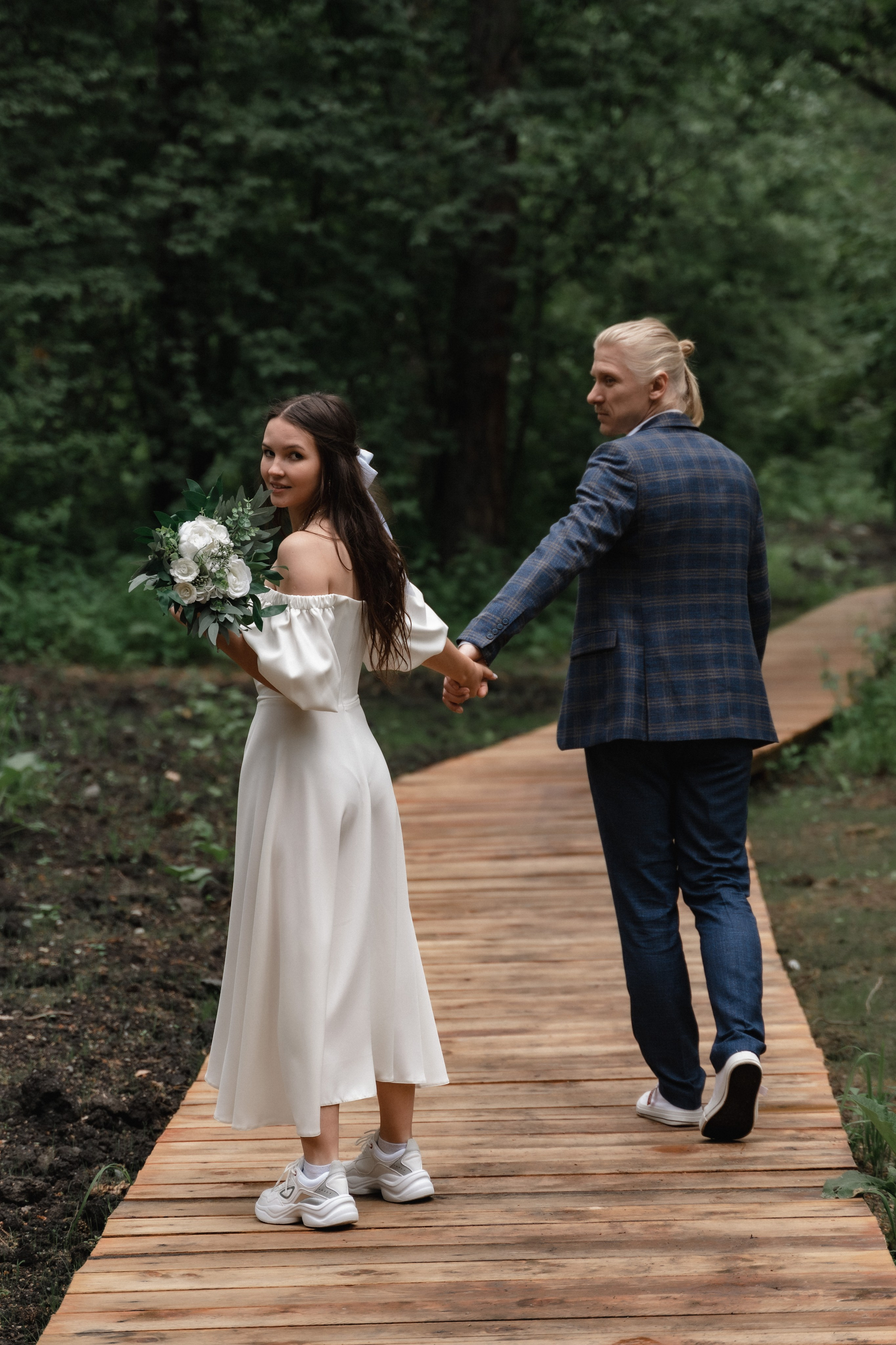 Душевная камерная свадьба в Горном Алтае. Сергей Богомолов. Свадебный и семейный фотограф