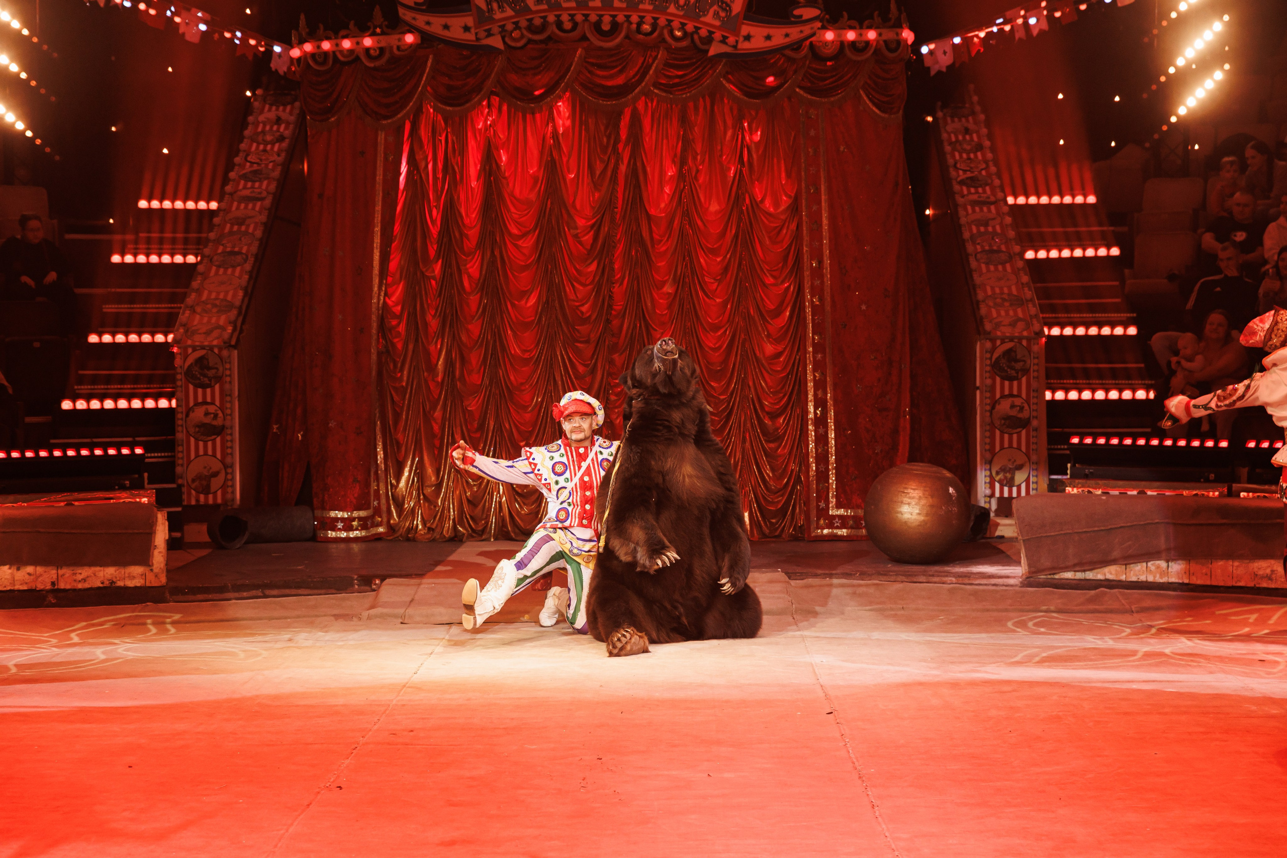 BURLESQUE. Андрей Черёмушкин | Репортажный Фотограф в Хабаровске