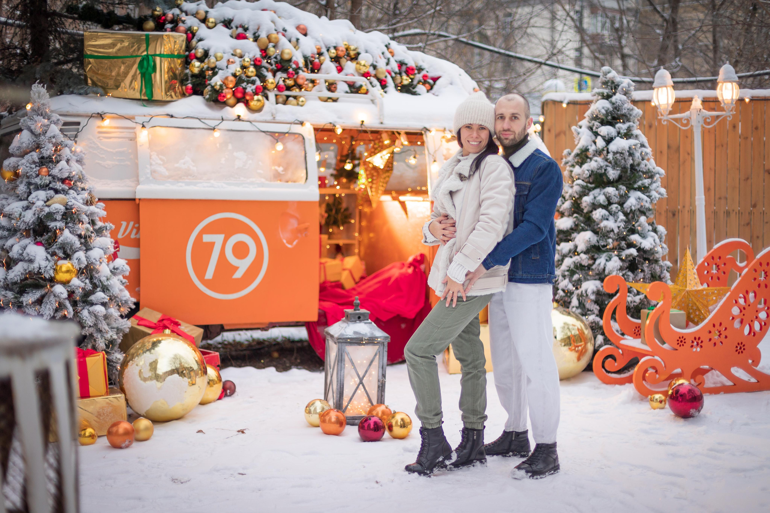 Новогодняя фотосессия Love story in BUS. Свадебные видео