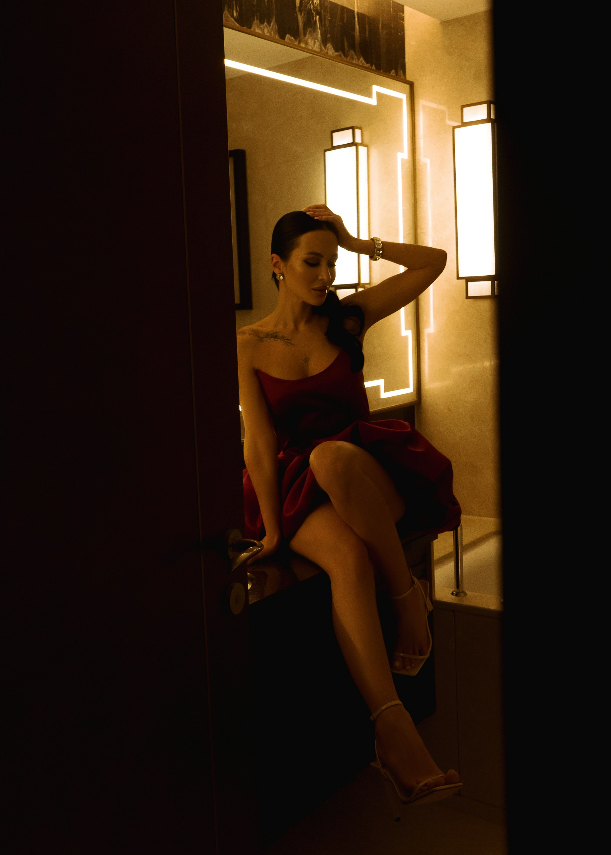 SOLUX. Женский портрет