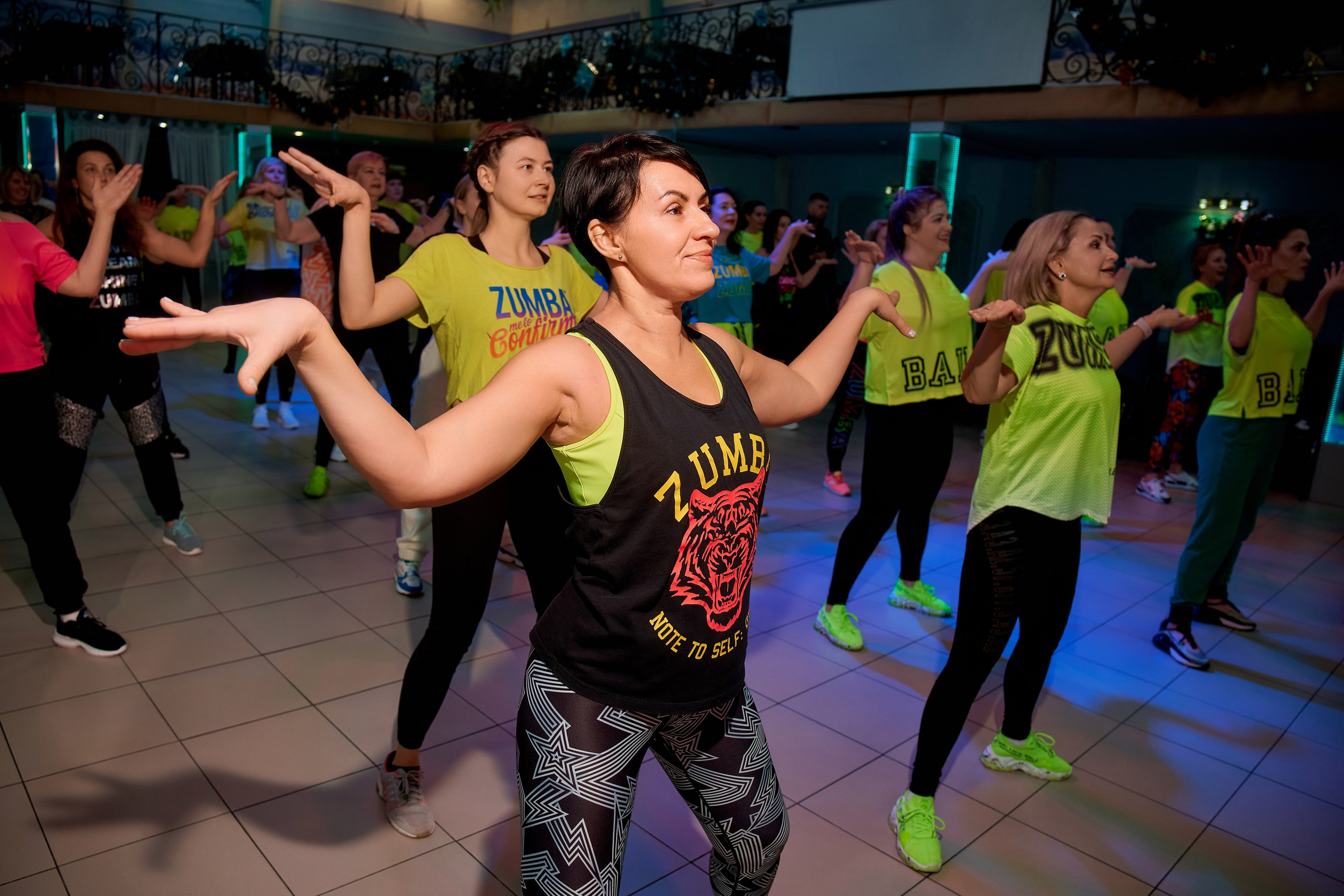 Благотворительная тренировка ЗУМБА. Арт-кафе «Чайка». Фотограф Таганрог Анна Трайжон