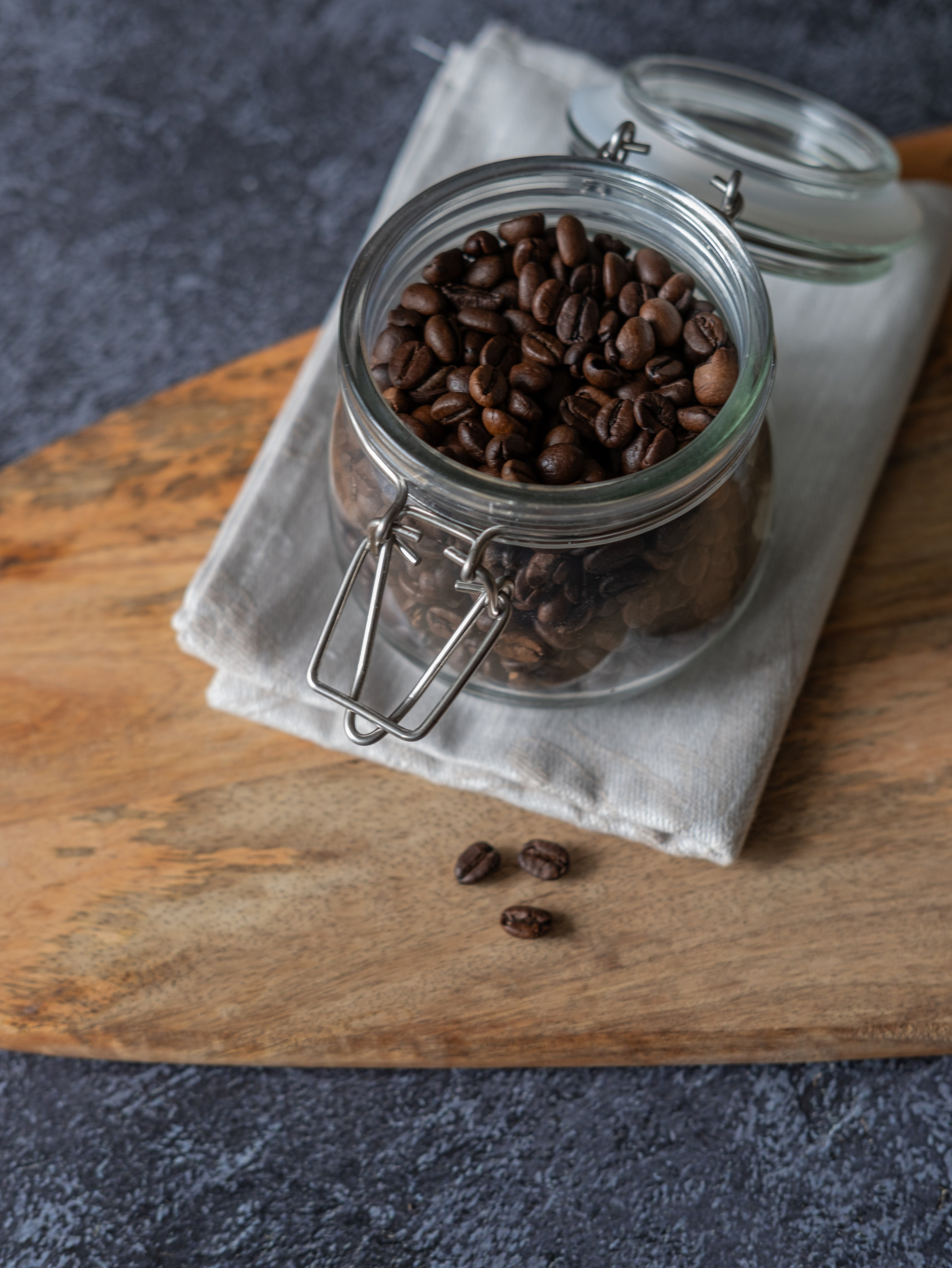 Бутылки и банки. Регина Зебра — предметный фотограф Москва Подольск | Съёмка для маркетплейсов и соцсетей