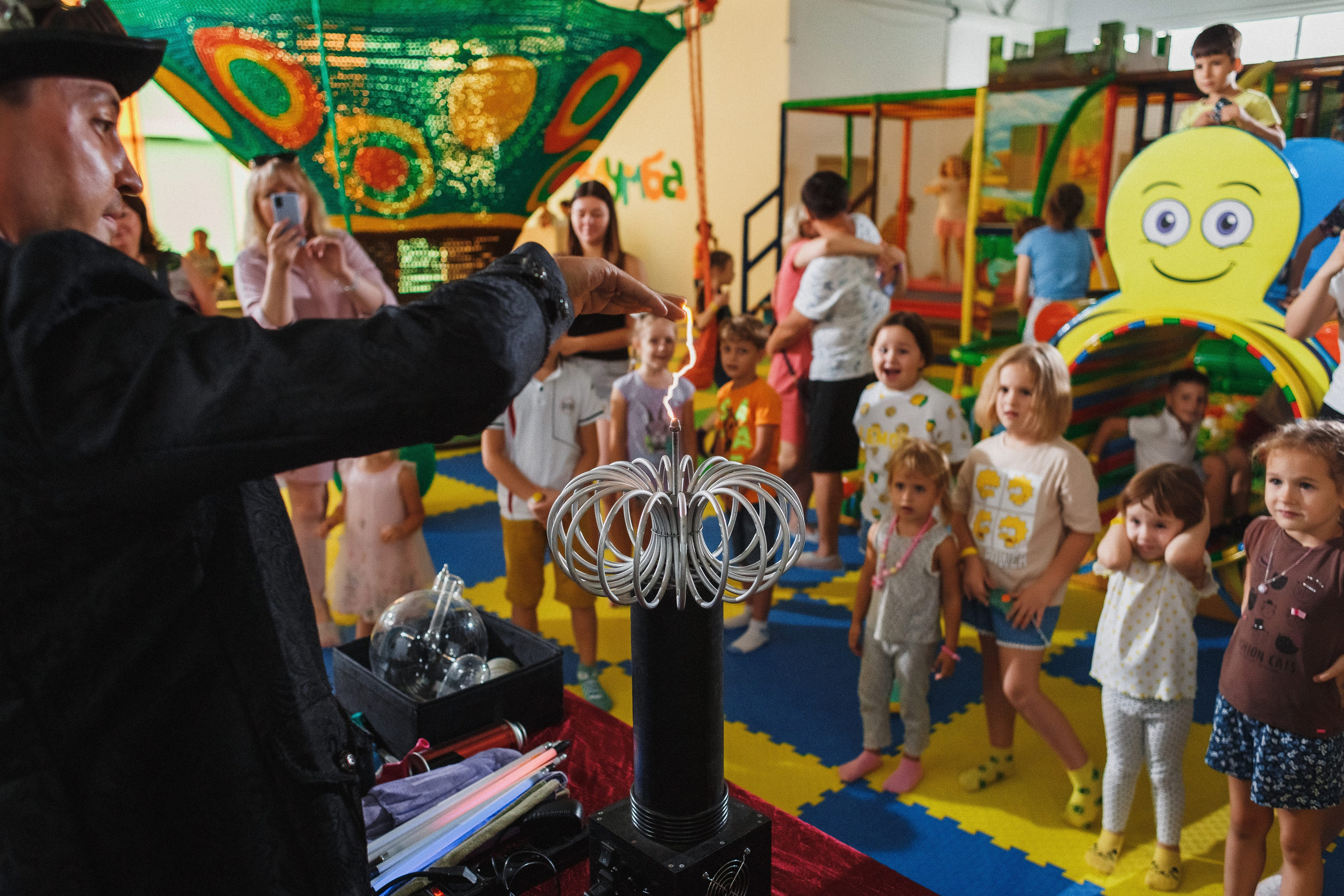 Волшебные моменты: детский праздник в игровой Клумба, Таганрог. Свадебный и семейный фотограф в Таганроге Бакарюк Антон
