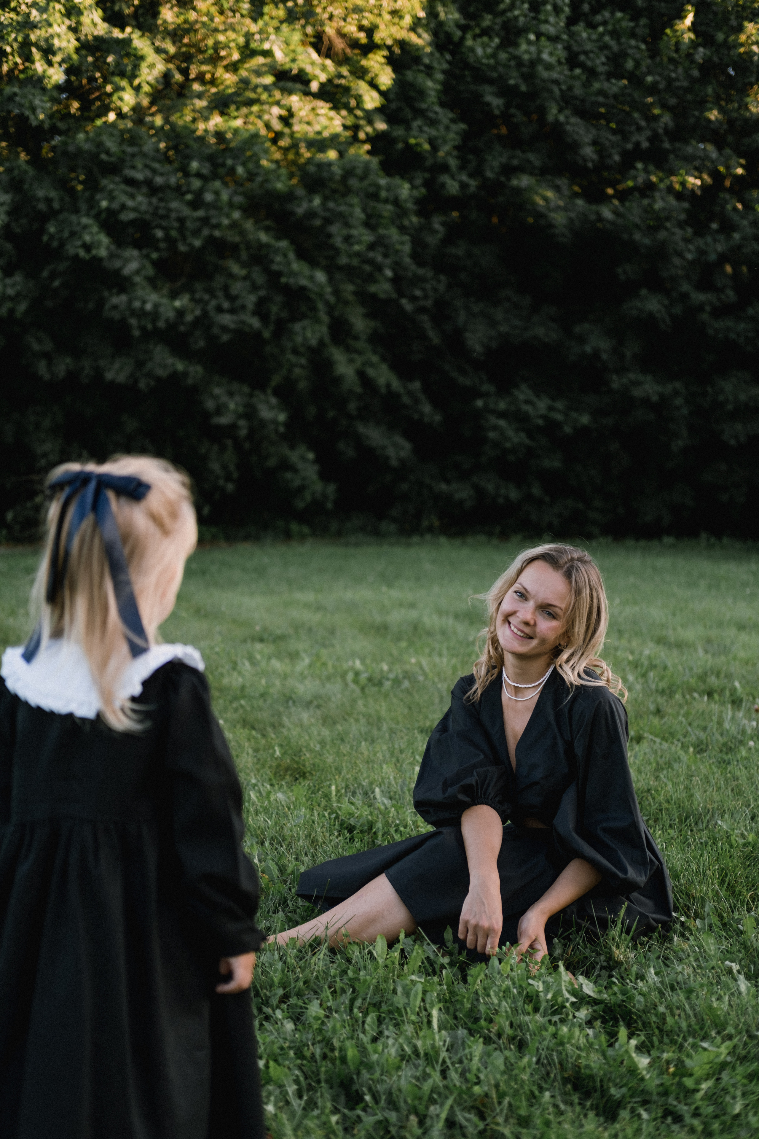 Фотосессия мамы и дочки на природе. Семейный фотограф в Москве Кристина Маркос