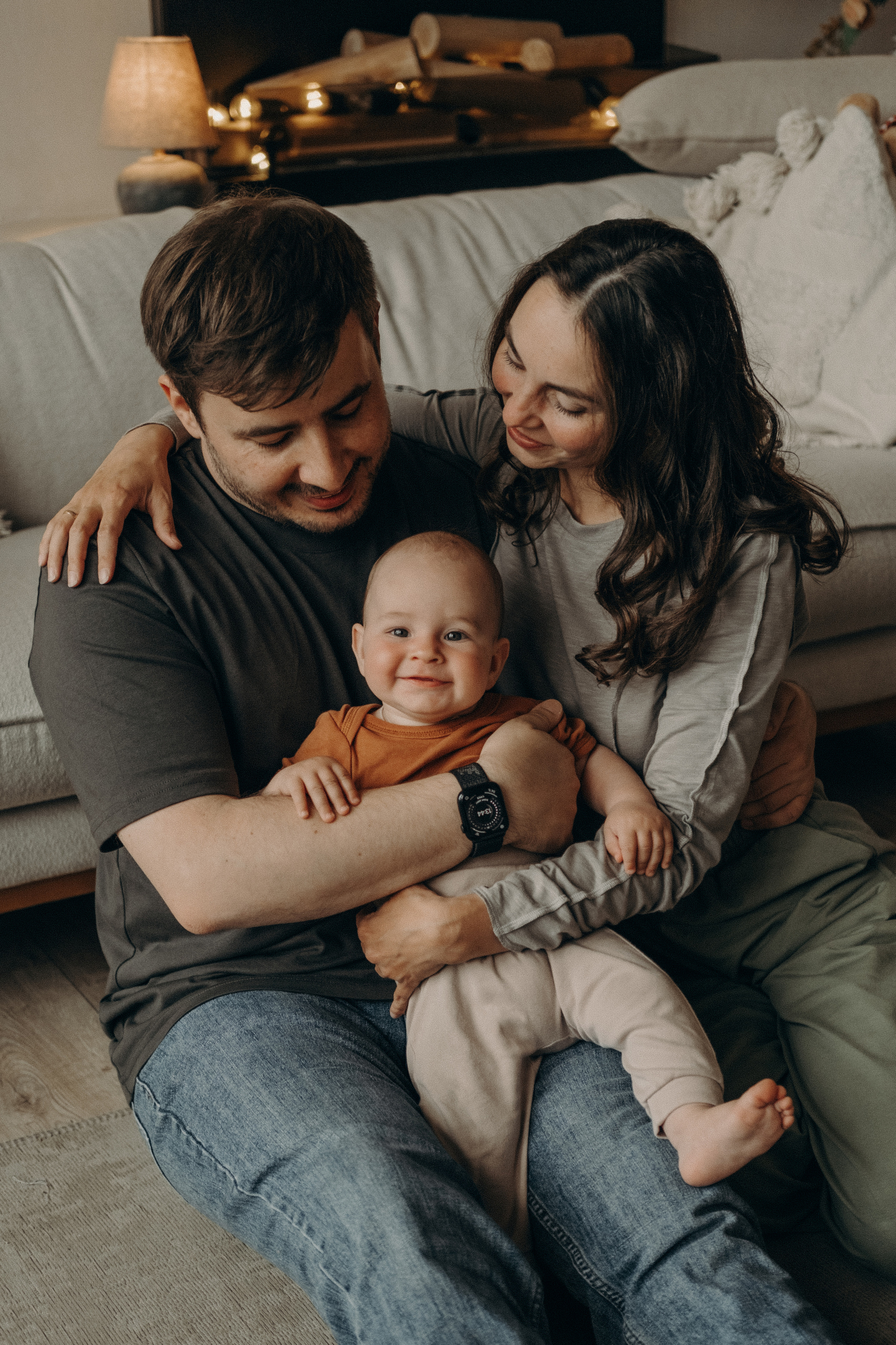 Мама папа и малыш дома фотосессия. Семейный фотограф в Москве Кристина Маркос