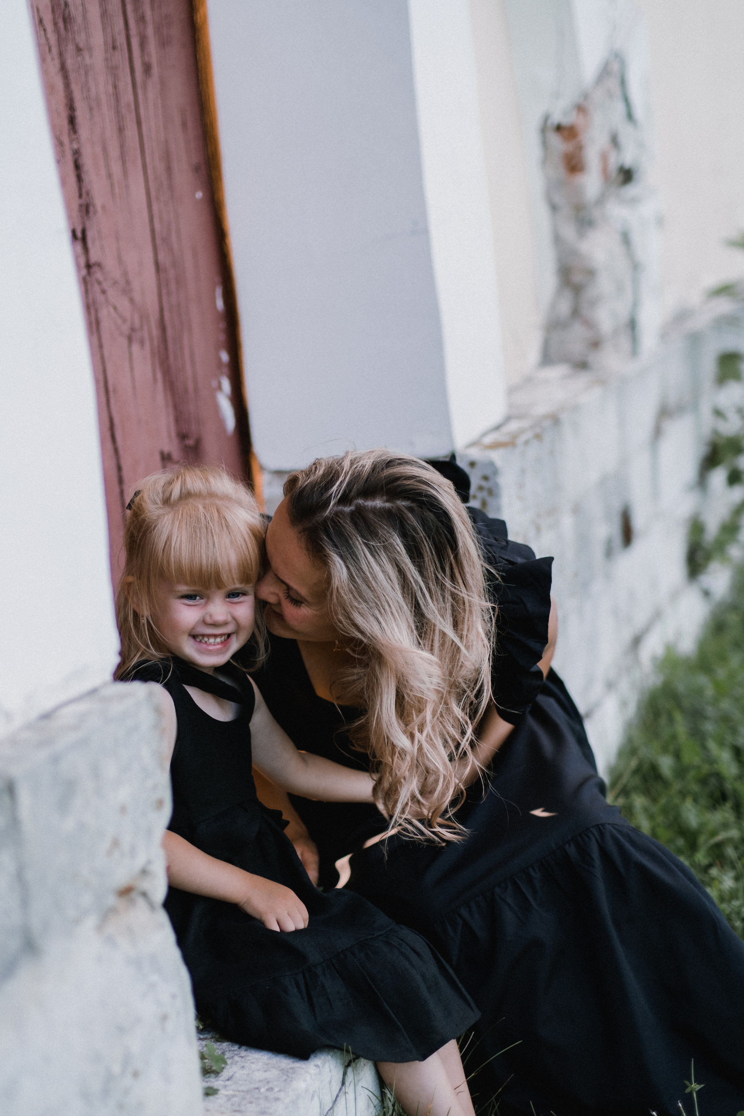 Фотосессия мамы и дочки на природе. Семейный фотограф в Москве Кристина Маркос