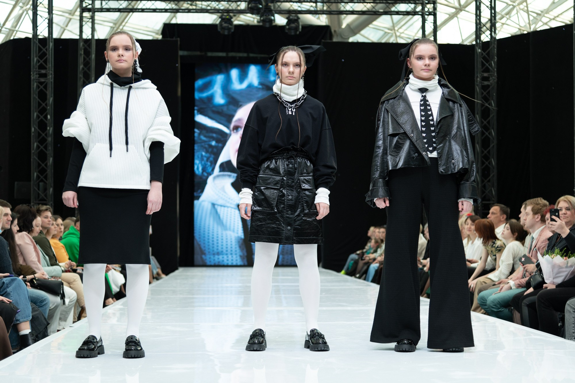 DEVUSI / 23. Sakunov Photo