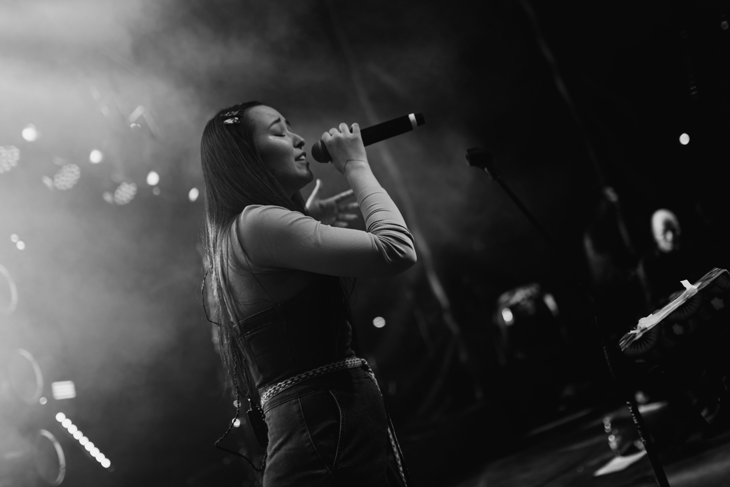 Концерт АИГЕЛ и Zventa Sventana. Евгений Бреча. Коммерческий и бэкстейдж фотограф в Москве